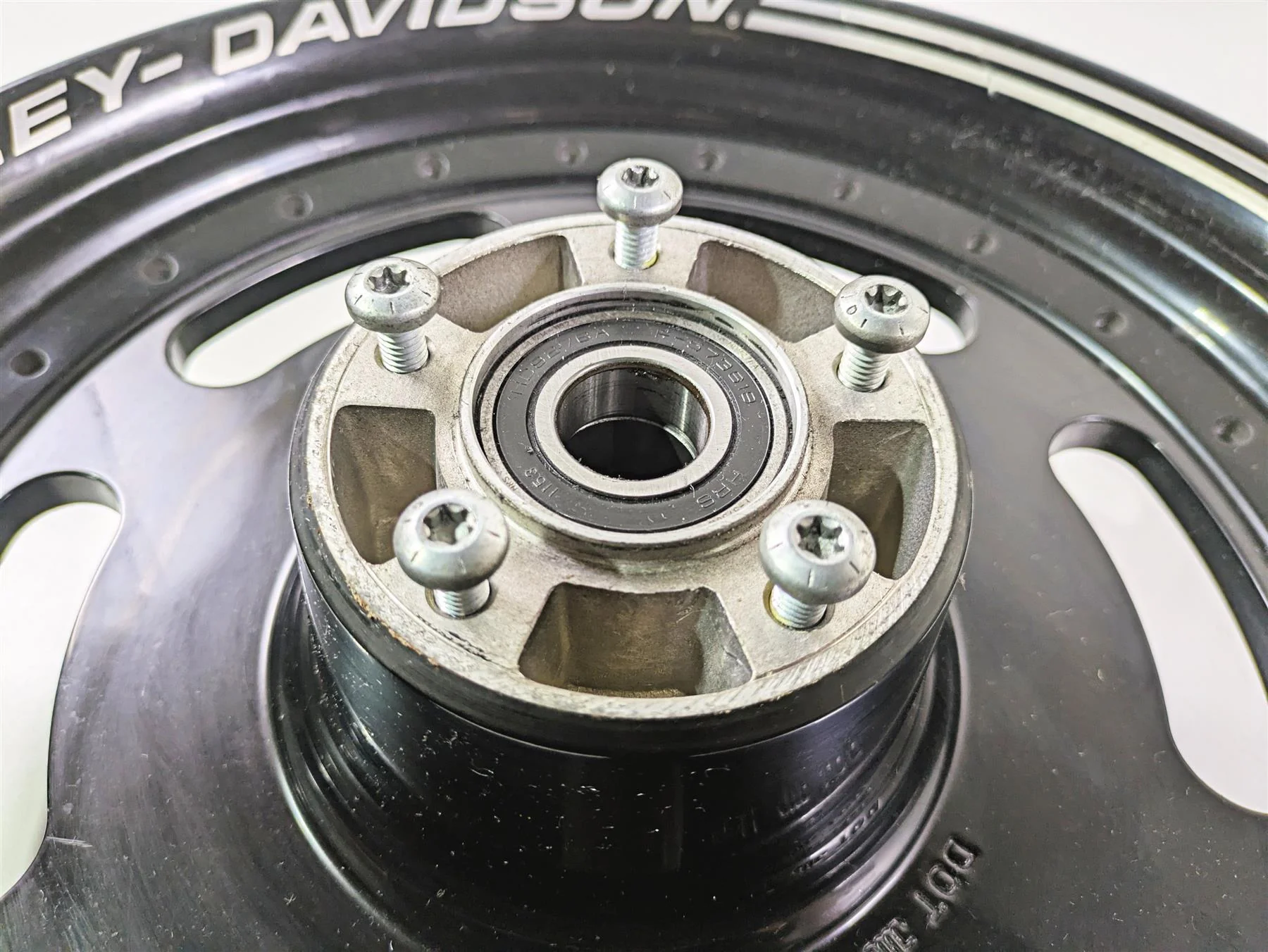 2016 Harley FXDF Dyna Fat Bob Front Wheel Rim 16x3 Black - Read 43300254 - Image 9