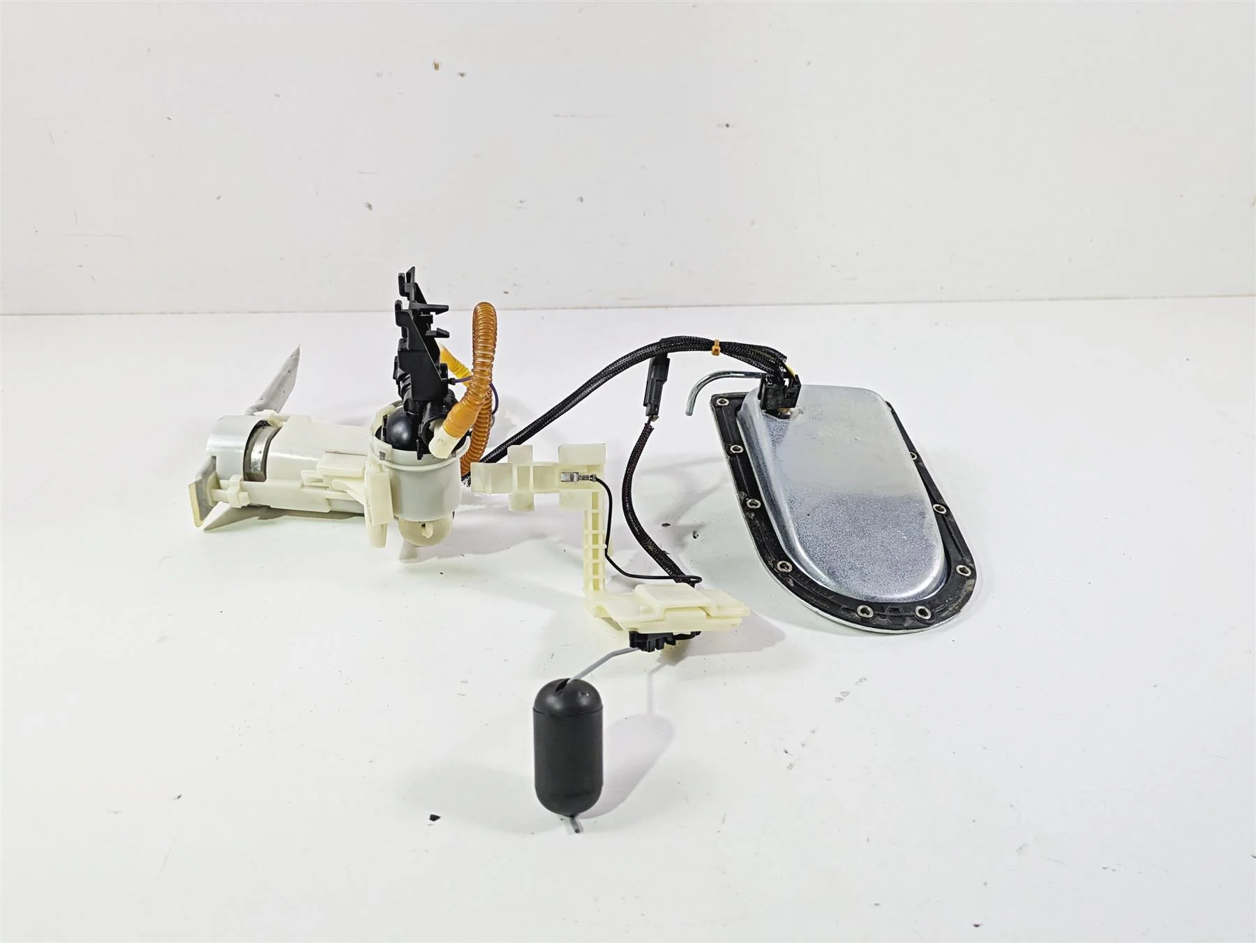 2016 Harley FXDF Dyna Fat Bob Fuel Gas Petrol Pump - Tested 75218-04D 75217-04A - Image 4