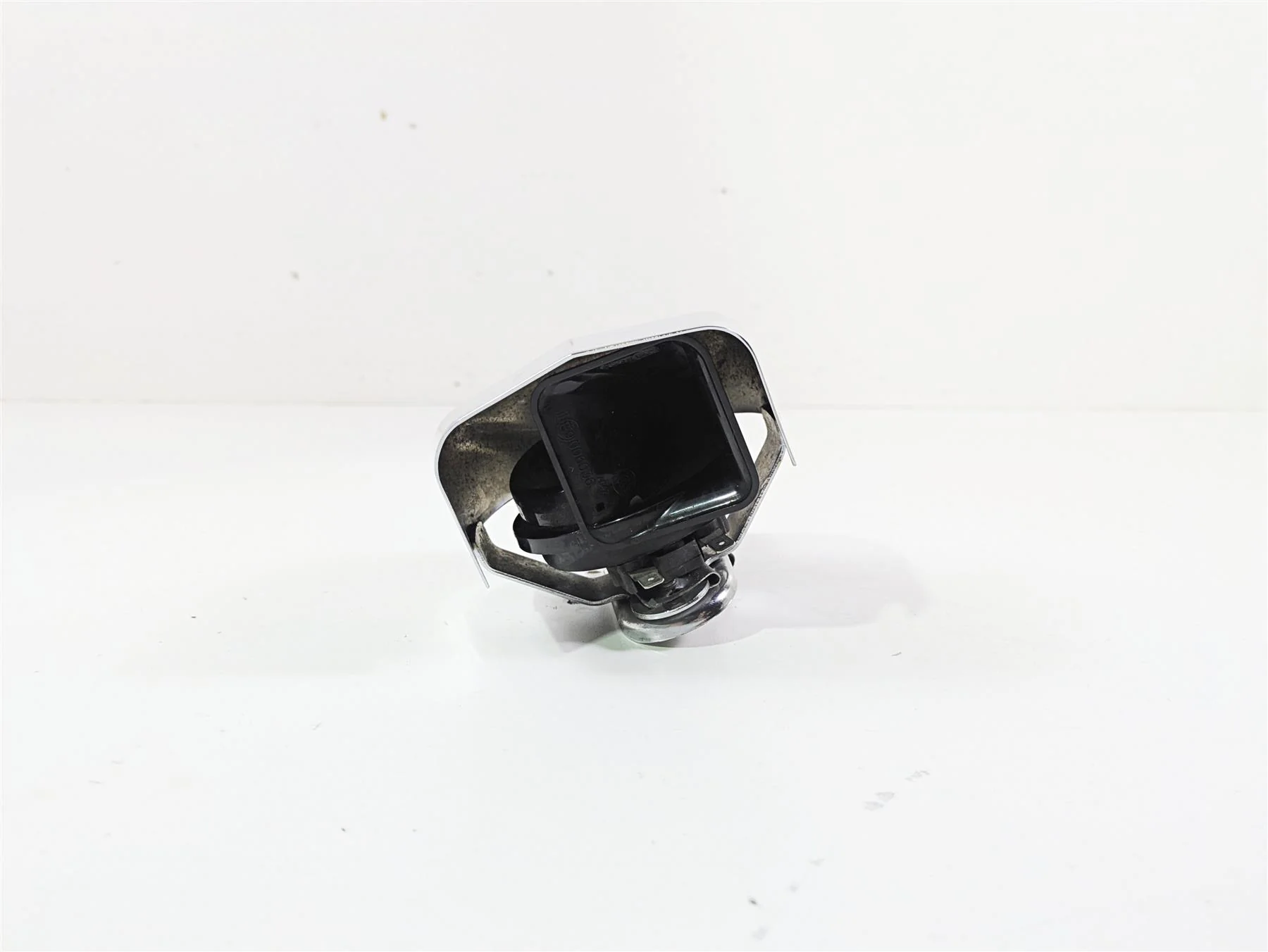 2016 Harley FXDF Dyna Fat Bob Horn & Chrome Cover 61300478A 69060-90H - Image 3