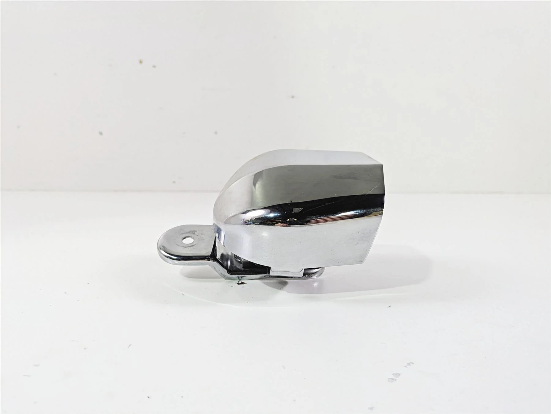 2016 Harley FXDF Dyna Fat Bob Horn & Chrome Cover 61300478A 69060-90H - Image 4