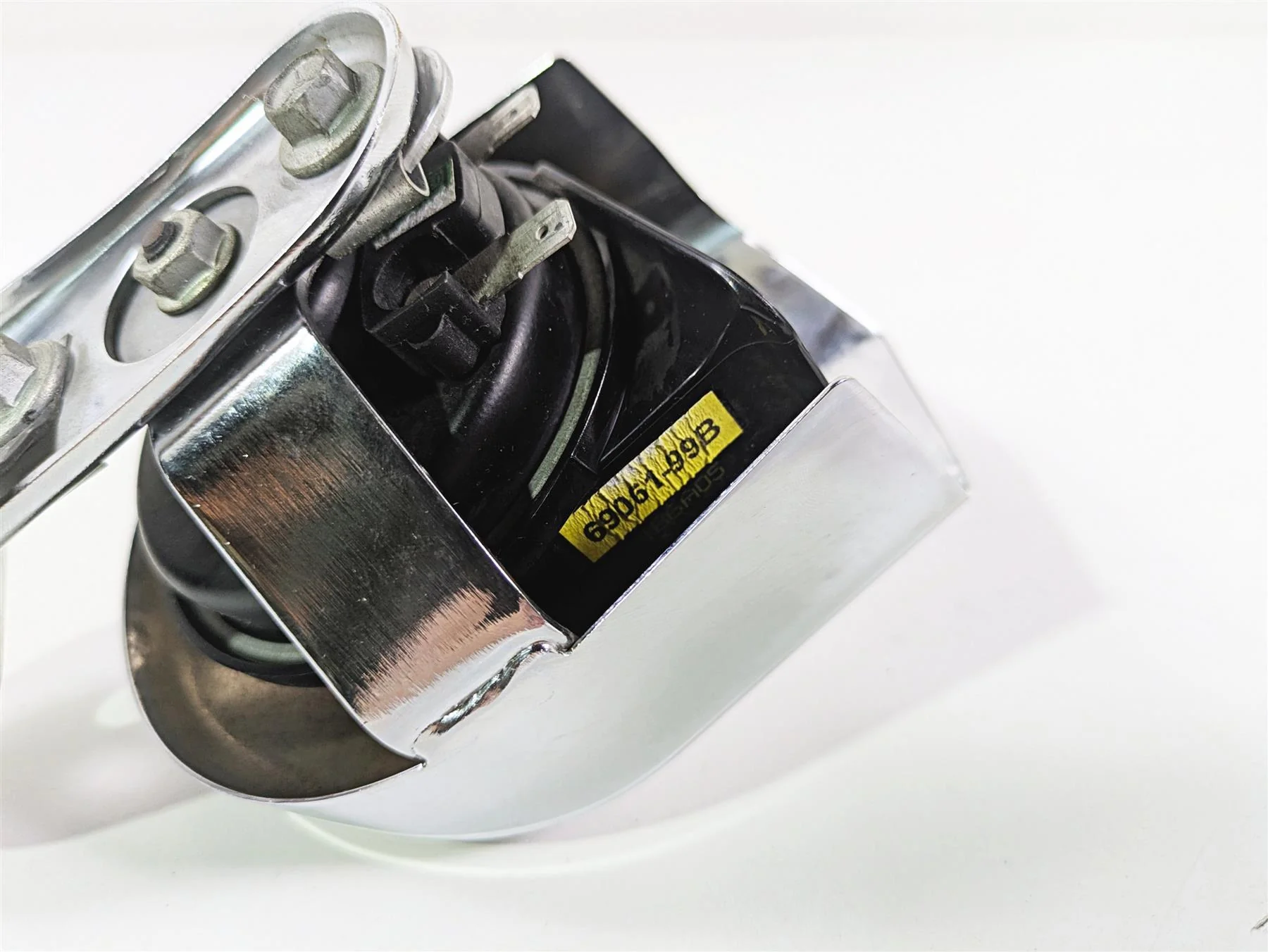 2016 Harley FXDF Dyna Fat Bob Horn & Chrome Cover 61300478A 69060-90H - Image 7
