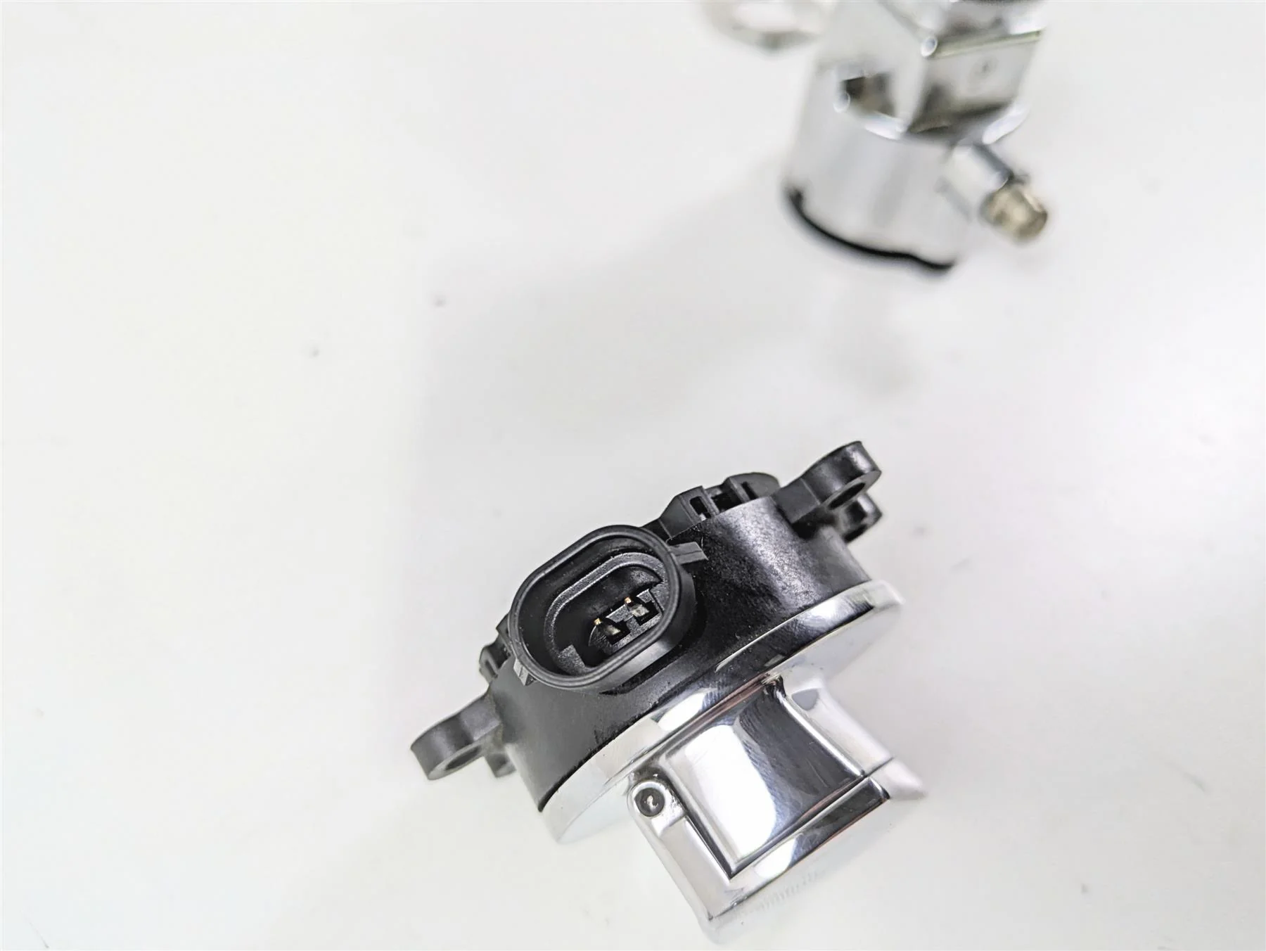 2016 Harley FXDF Dyna Fat Bob Ignition Switch Steering Lock Key Set 71430-12 - Image 10