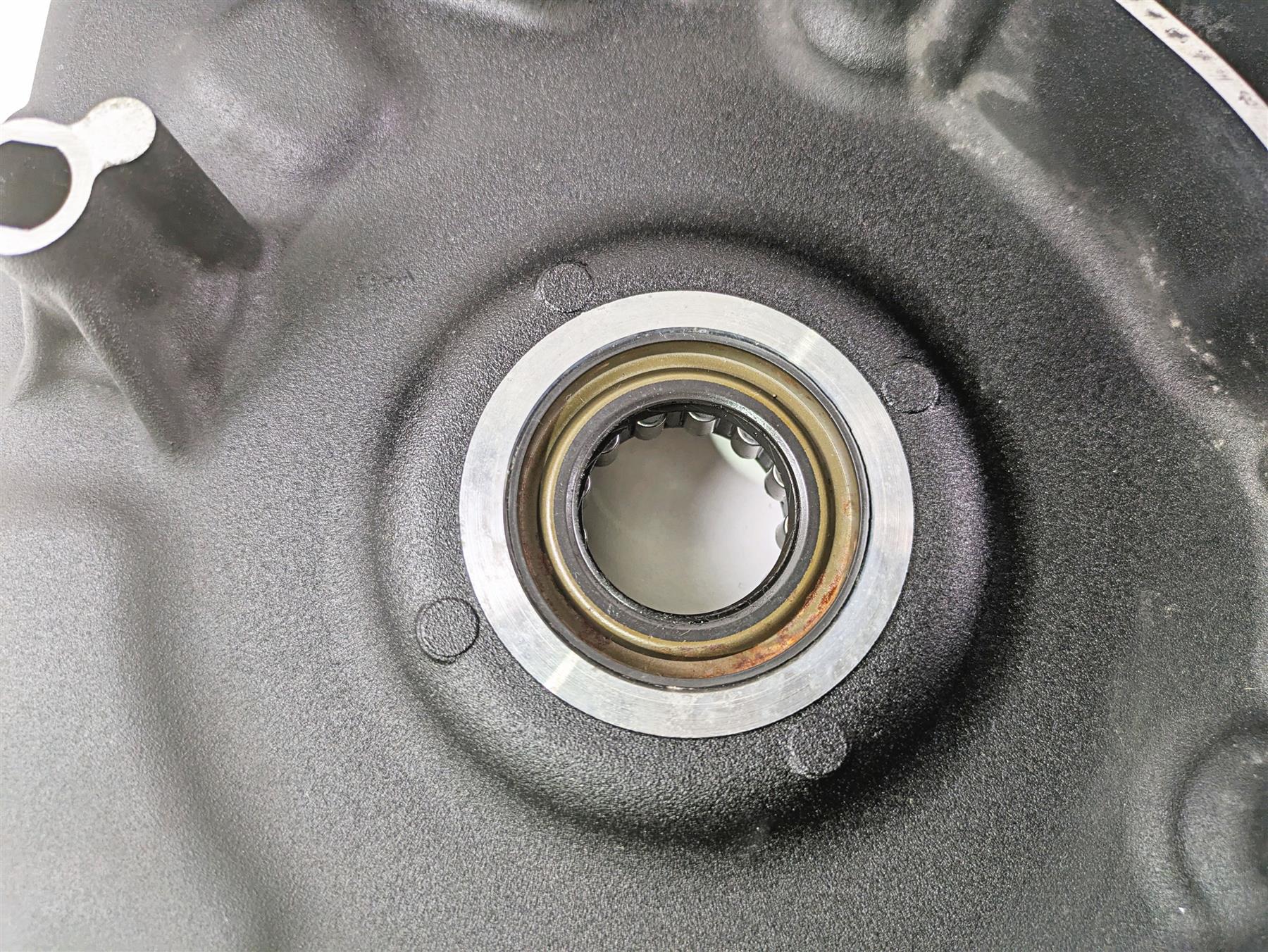 2016 Harley FXDF Dyna Fat Bob Inner Primary Drive Clutch Cover 60681-06C - Image 10