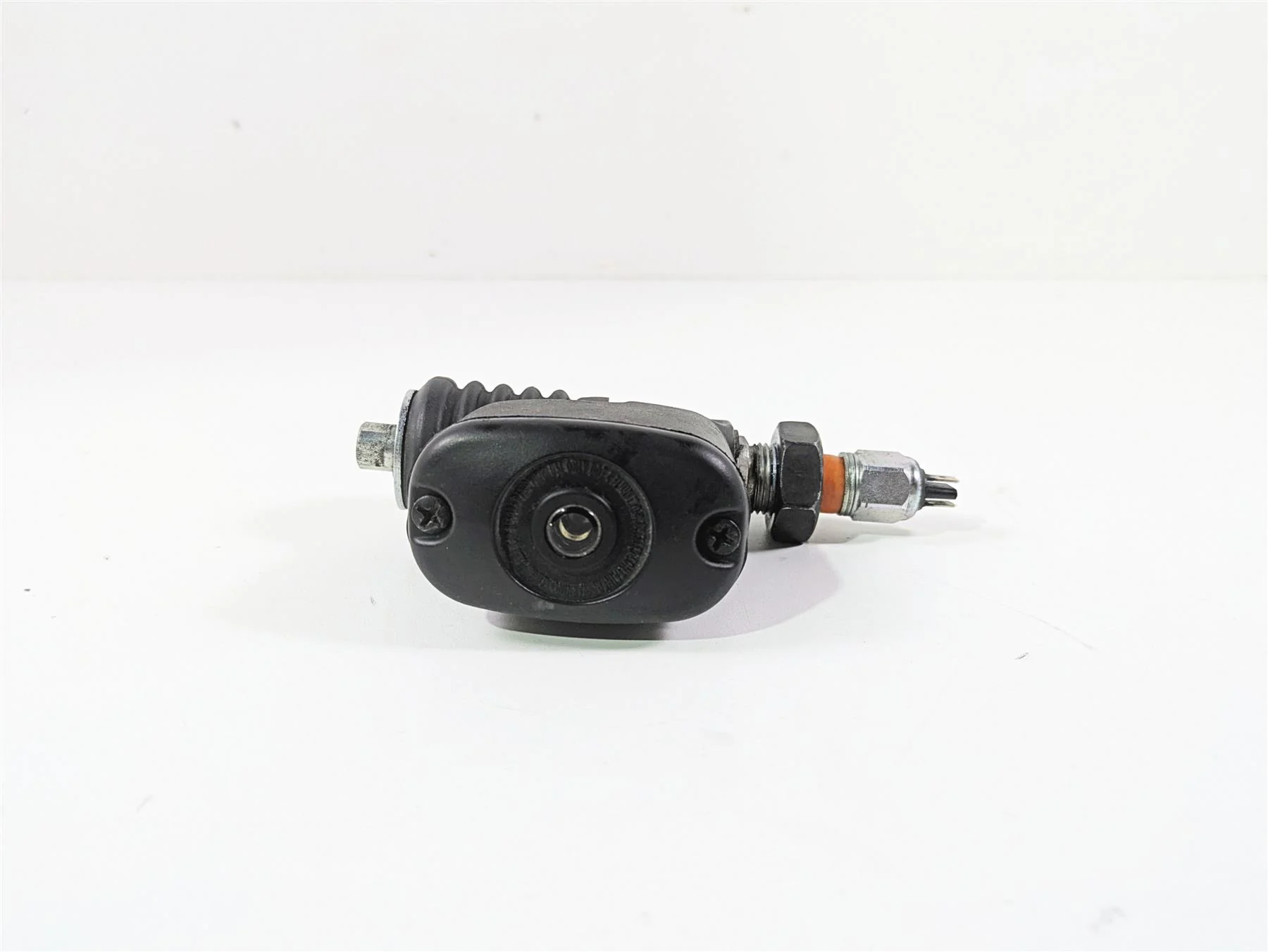 2016 Harley FXDF Dyna Fat Bob Rear Brake Master Cylinder 41700060 - Image 3