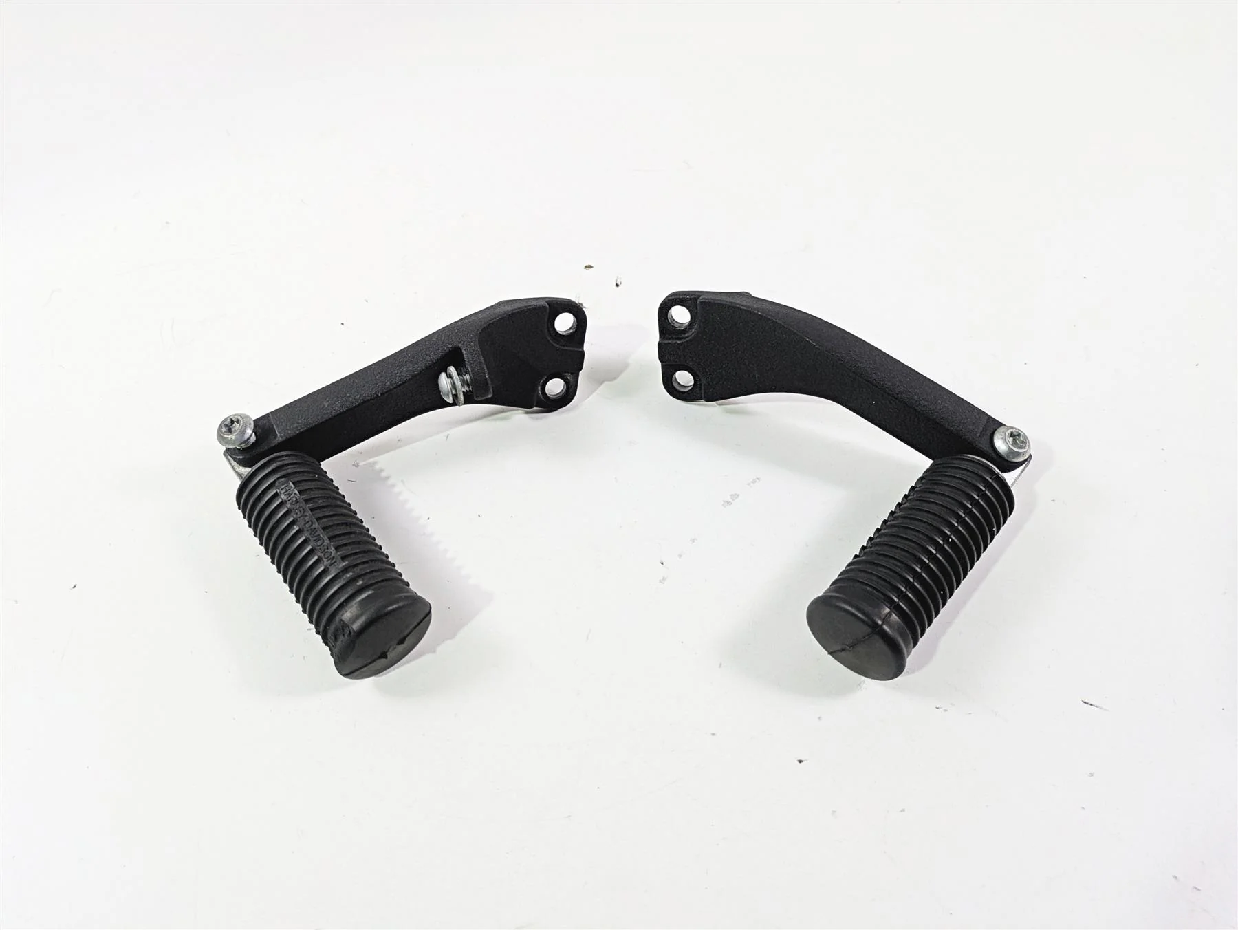 2016 Harley FXDF Dyna Fat Bob Rear Passenger Footpeg Set 49230-06 49224-06A - Image 8