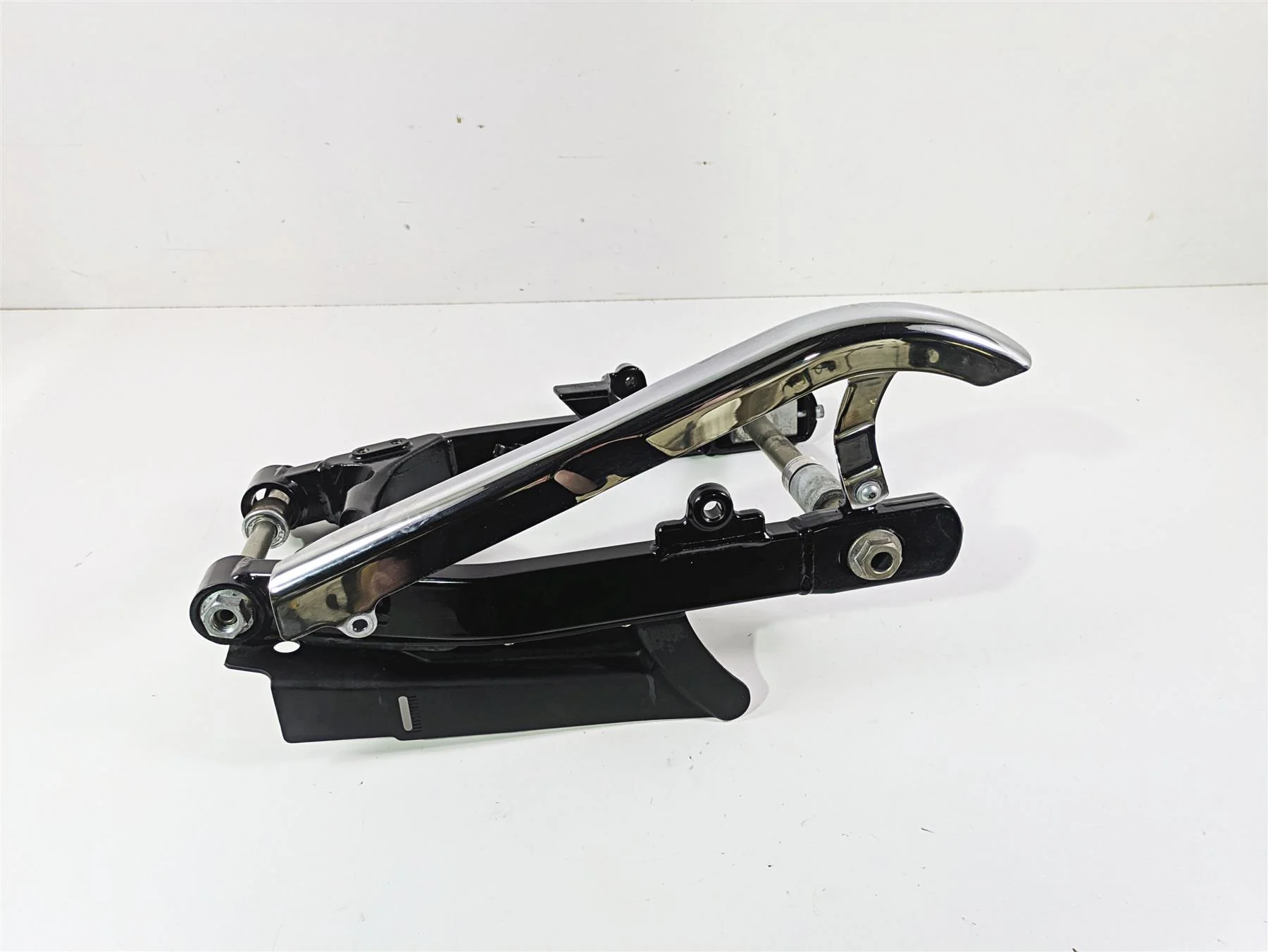 2016 Harley FXDF Dyna Fat Bob Rear Swingarm & Belt Guards 47820-10 - Image 10