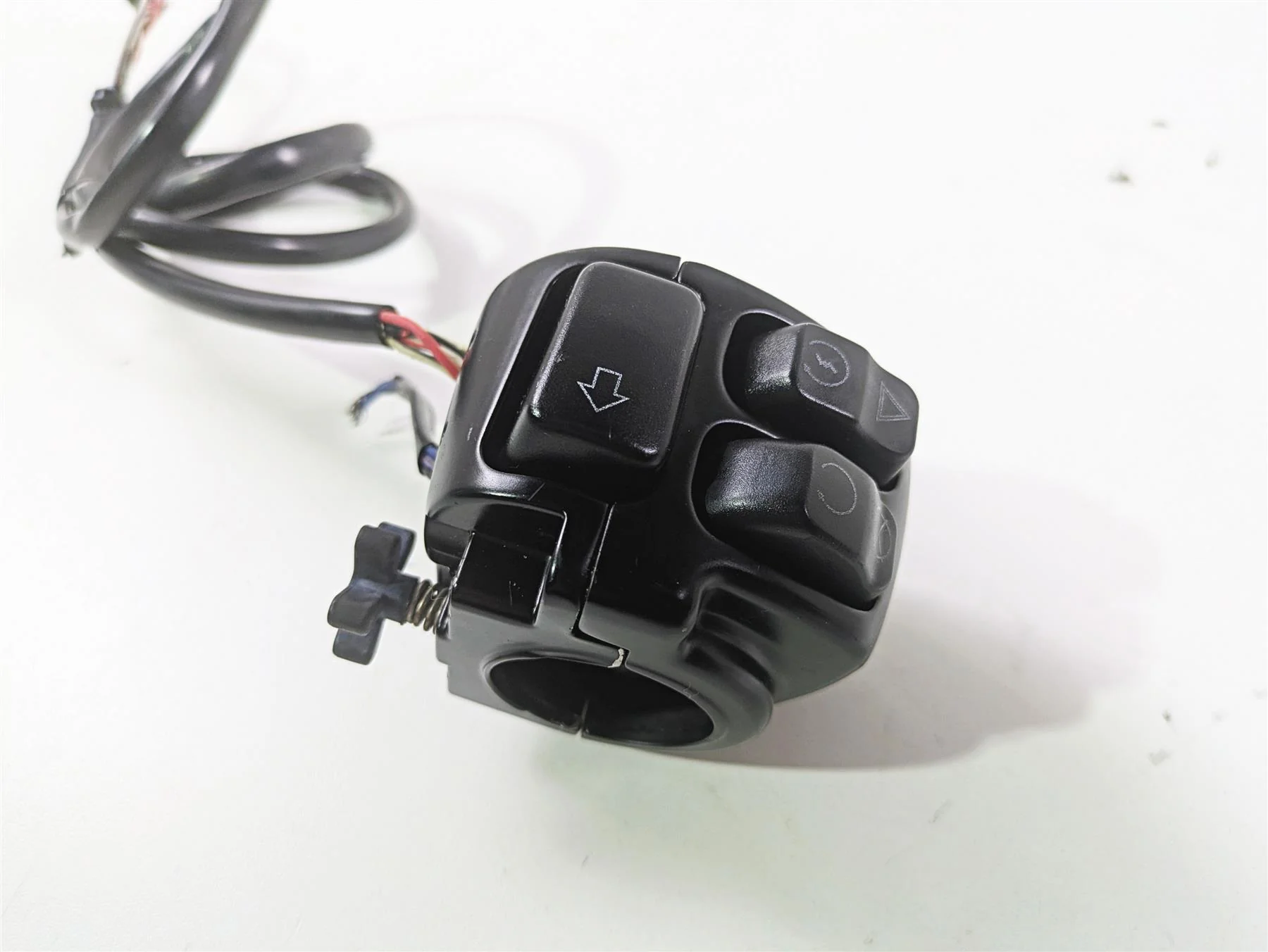 2016 Harley FXDF Dyna Fat Bob Right Start Stop Control Switch - Read 71500360 - Image 9