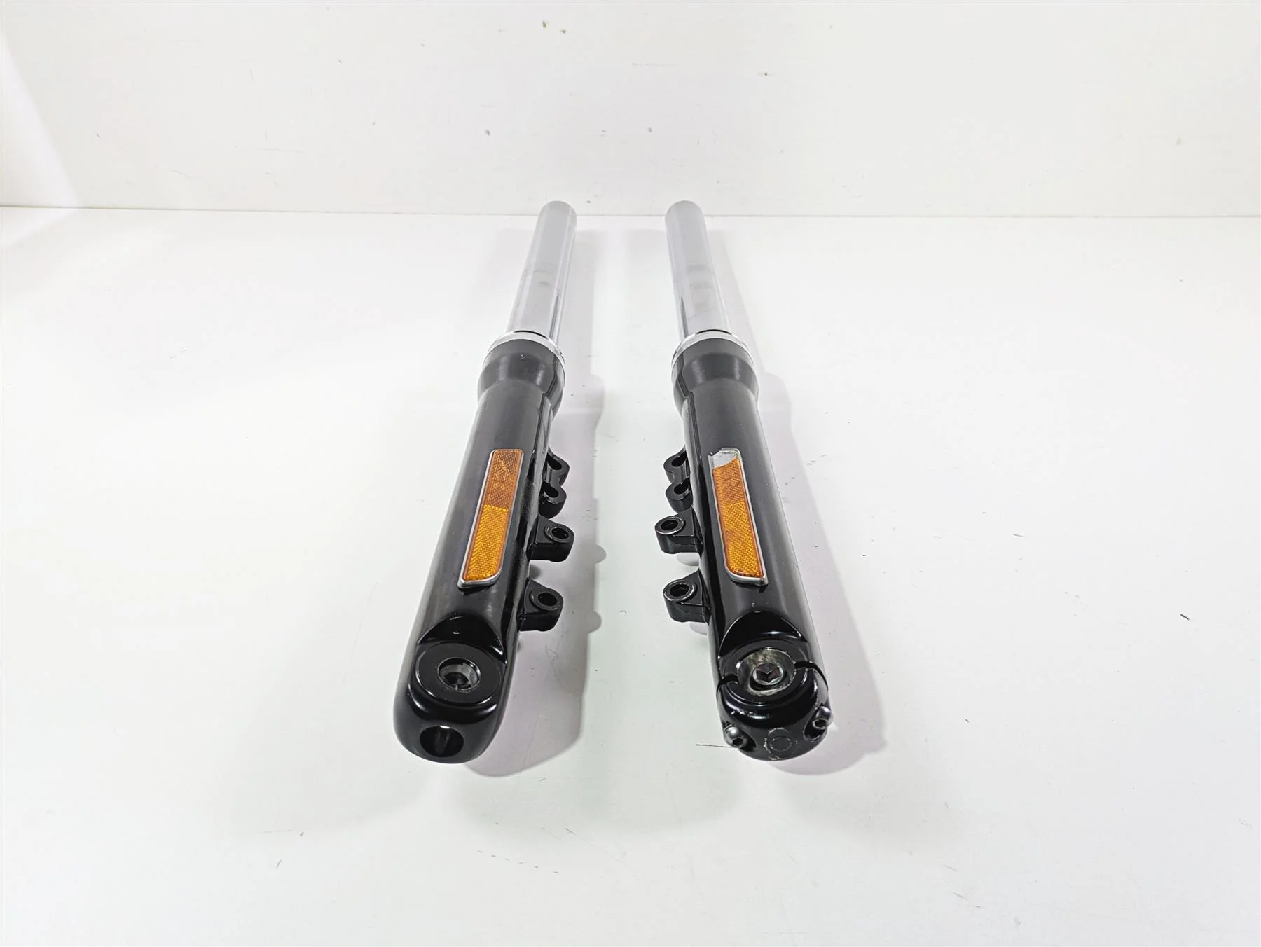 2016 Harley FXDF Dyna Fat Bob Straight Front Fork Leg 49mm 48623-08A 48622-08A - Image 3