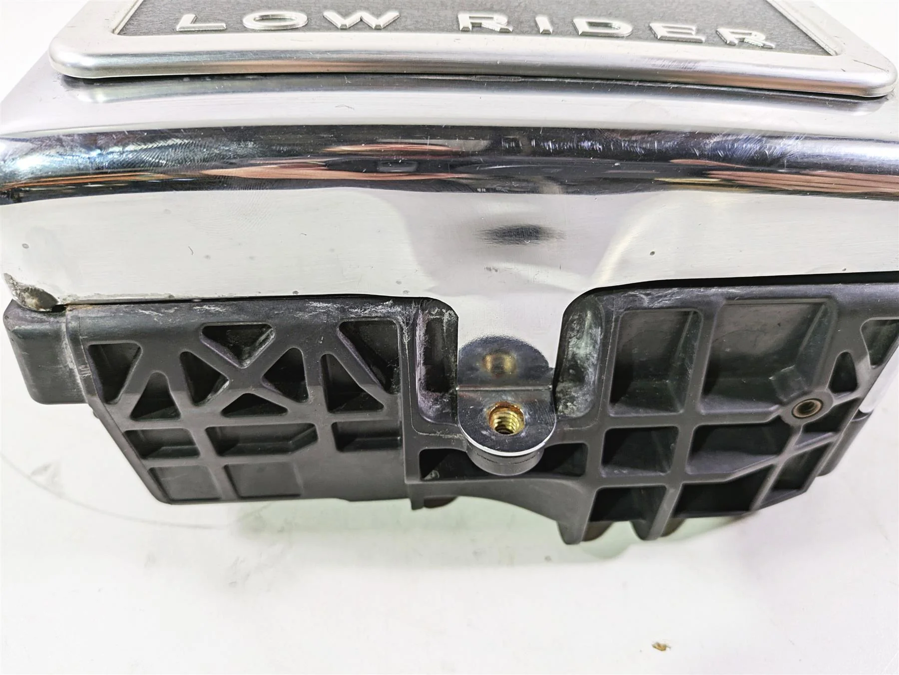 2016 Harley FXDL Dyna Low Rider Battery Tray & Outer Cover - Read 70379-06B - Image 6