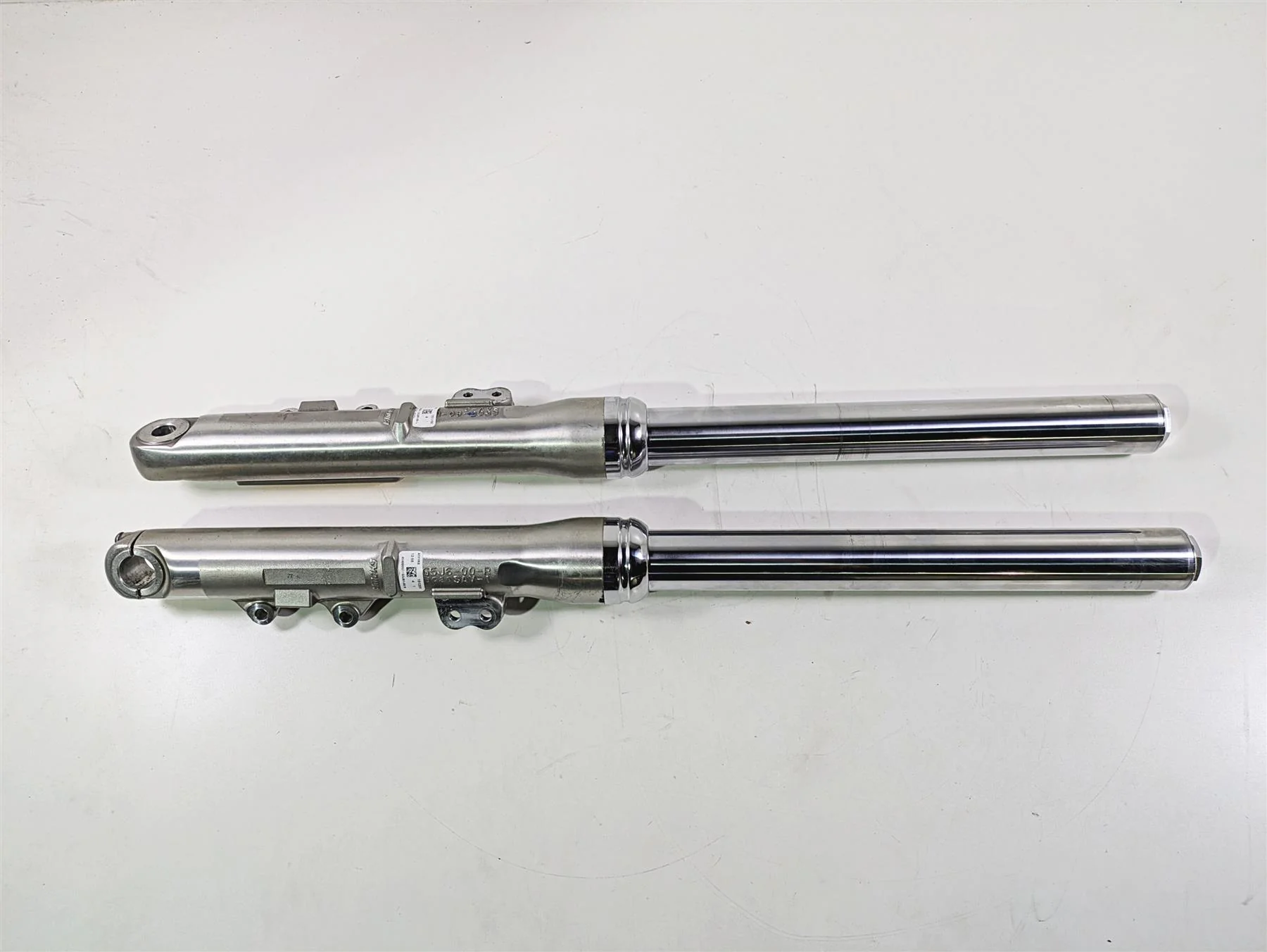 2016 Harley FXDL Dyna Low Rider Dual Caliper Front Fork 49mm 45400052 45400051