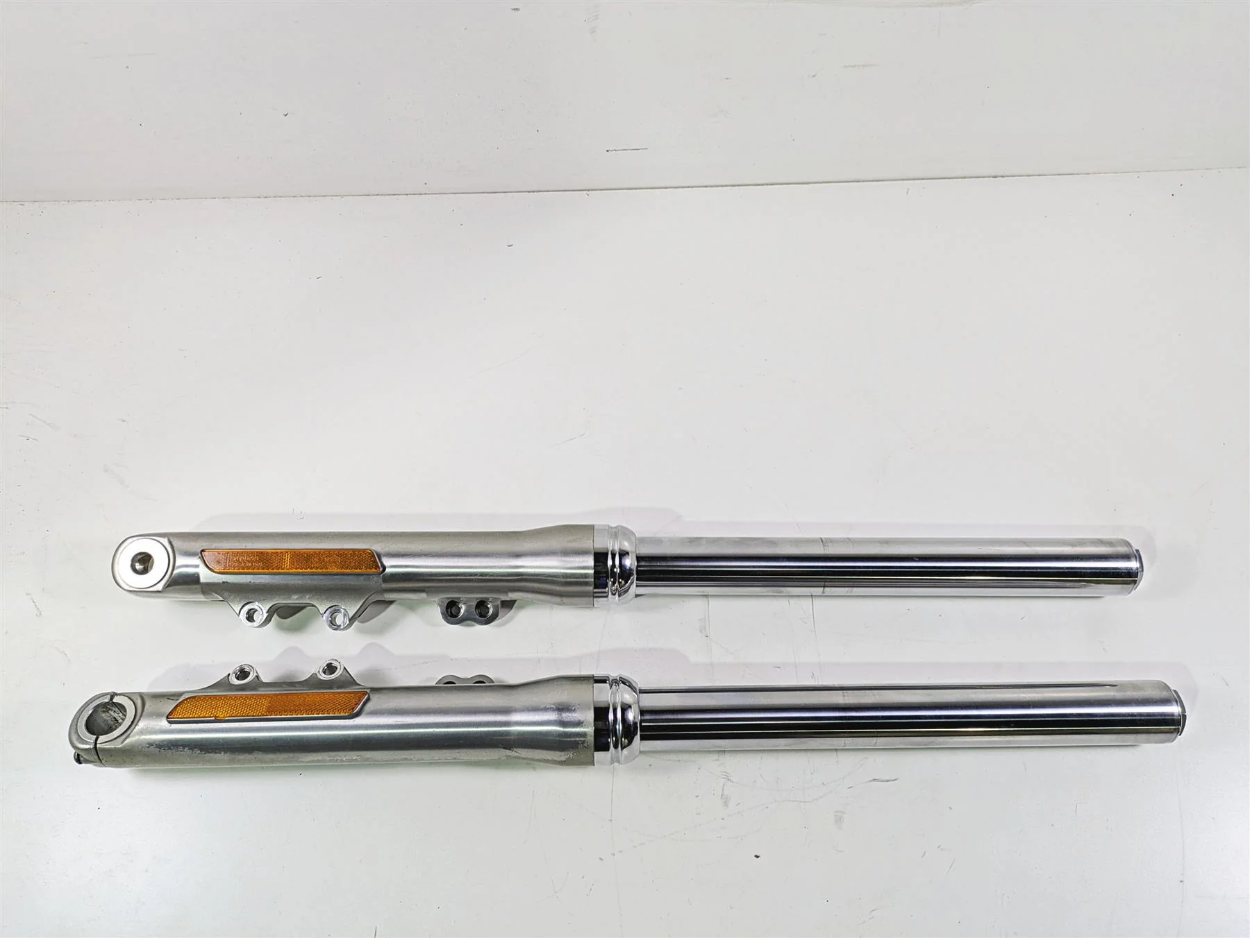 2016 Harley FXDL Dyna Low Rider Dual Caliper Front Fork 49mm 45400052 45400051 - Image 2