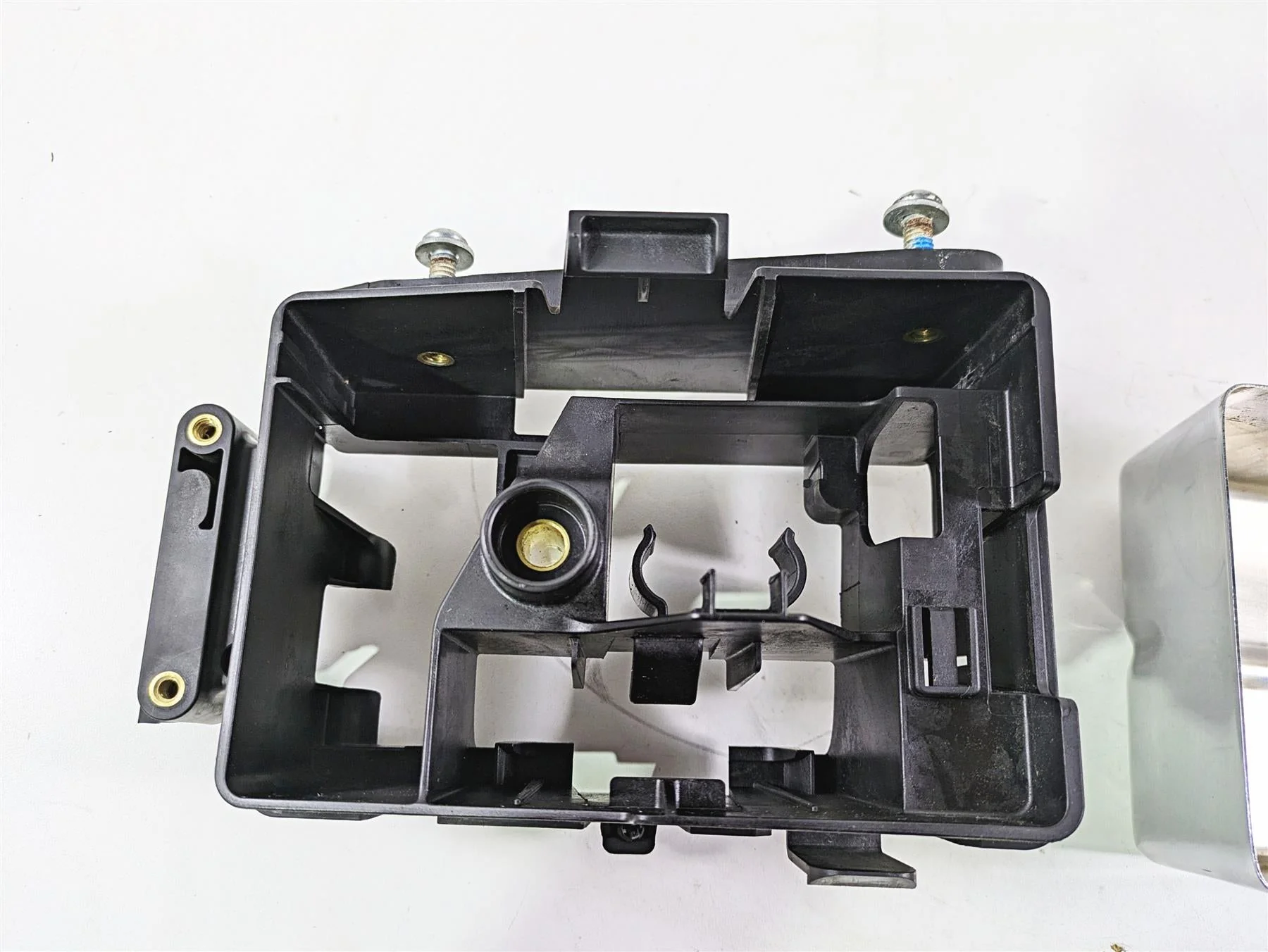 2016 Harley FXDL Dyna Low Rider Electric Holder Tray Stay & Cover 70367-12 - Image 10