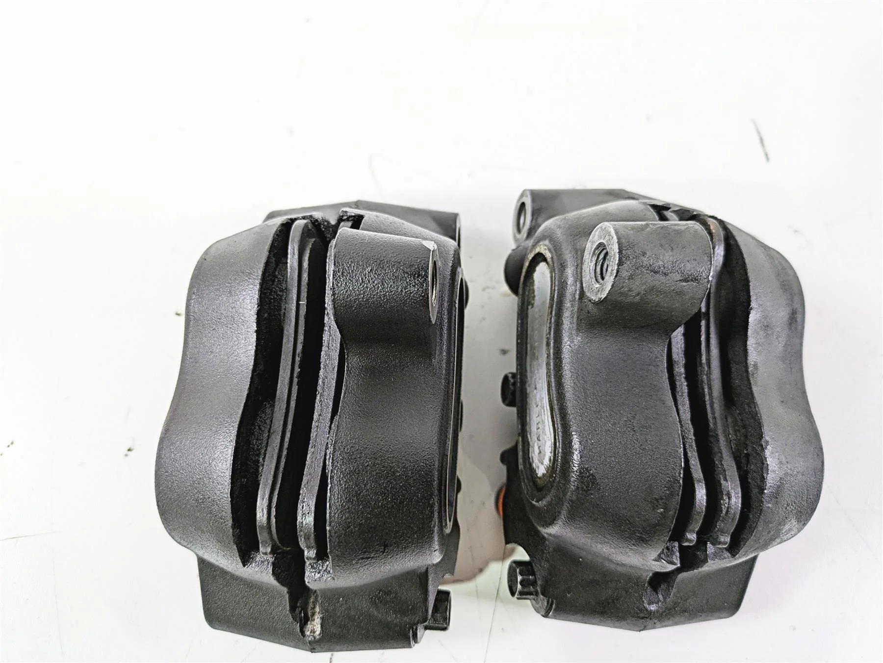 2016 Harley FXDL Dyna Low Rider Front Brake Caliper Set 41300001 41300002 - Image 7