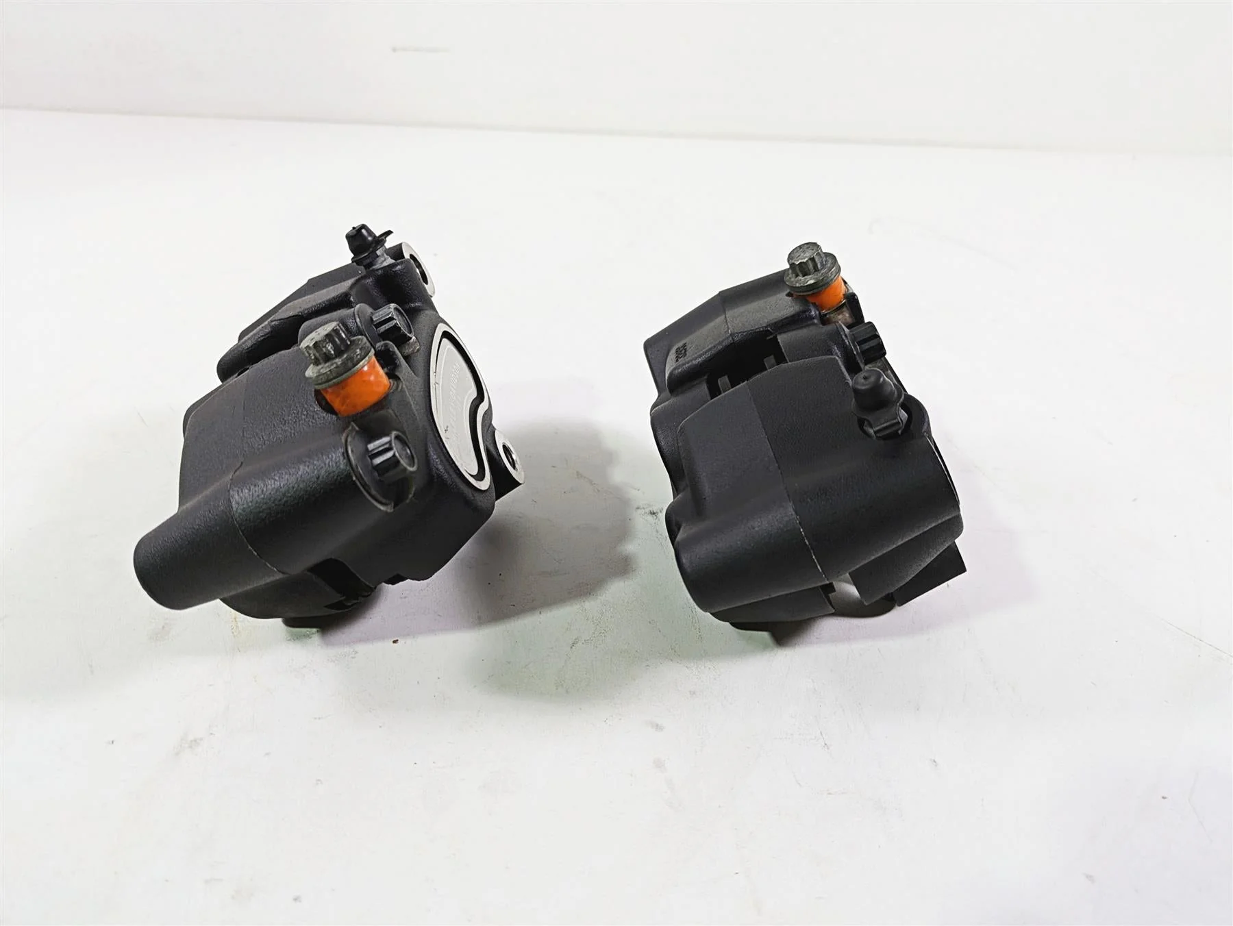2016 Harley FXDL Dyna Low Rider Front Brake Caliper Set 41300001 41300002 - Image 10