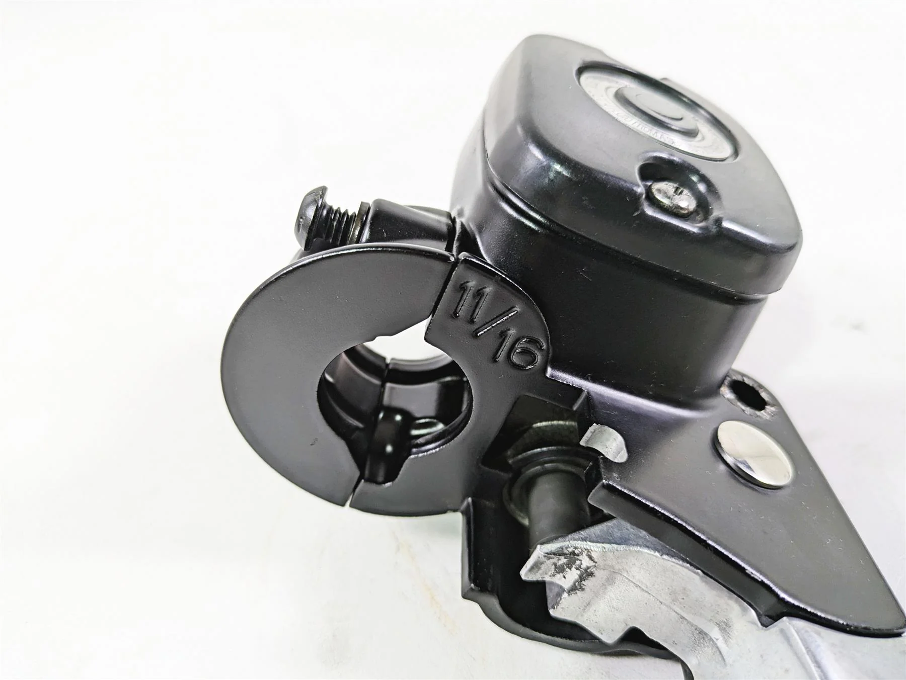 2016 Harley FXDL Dyna Low Rider Front Brake Master Cylinder 11/16" 45170-08F - Image 4