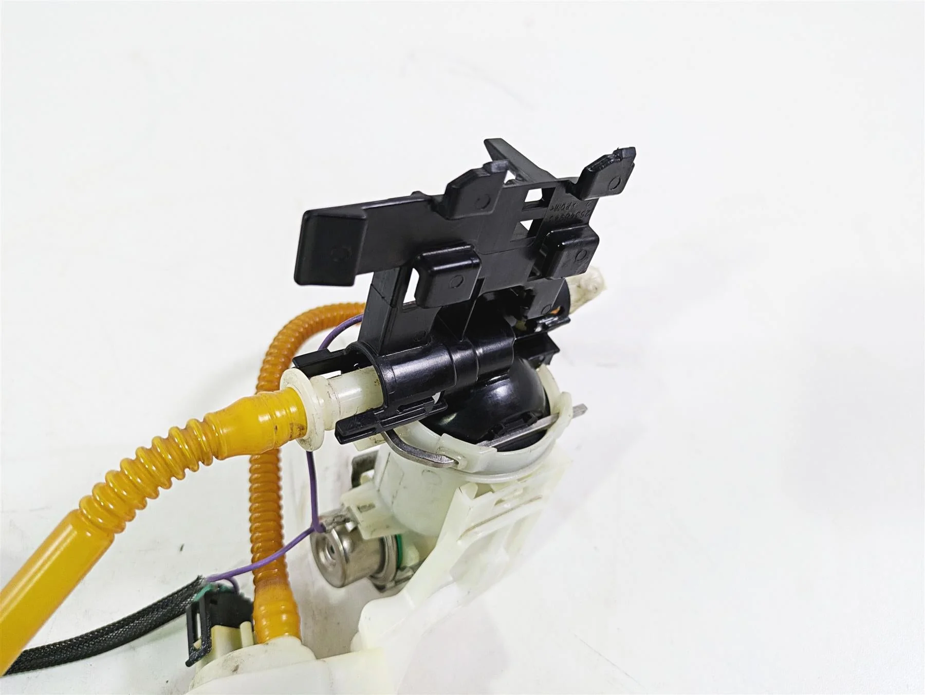 2016 Harley FXDL Dyna Low Rider Fuel Gas Petrol Pump - Tested 75246-04A - Image 5