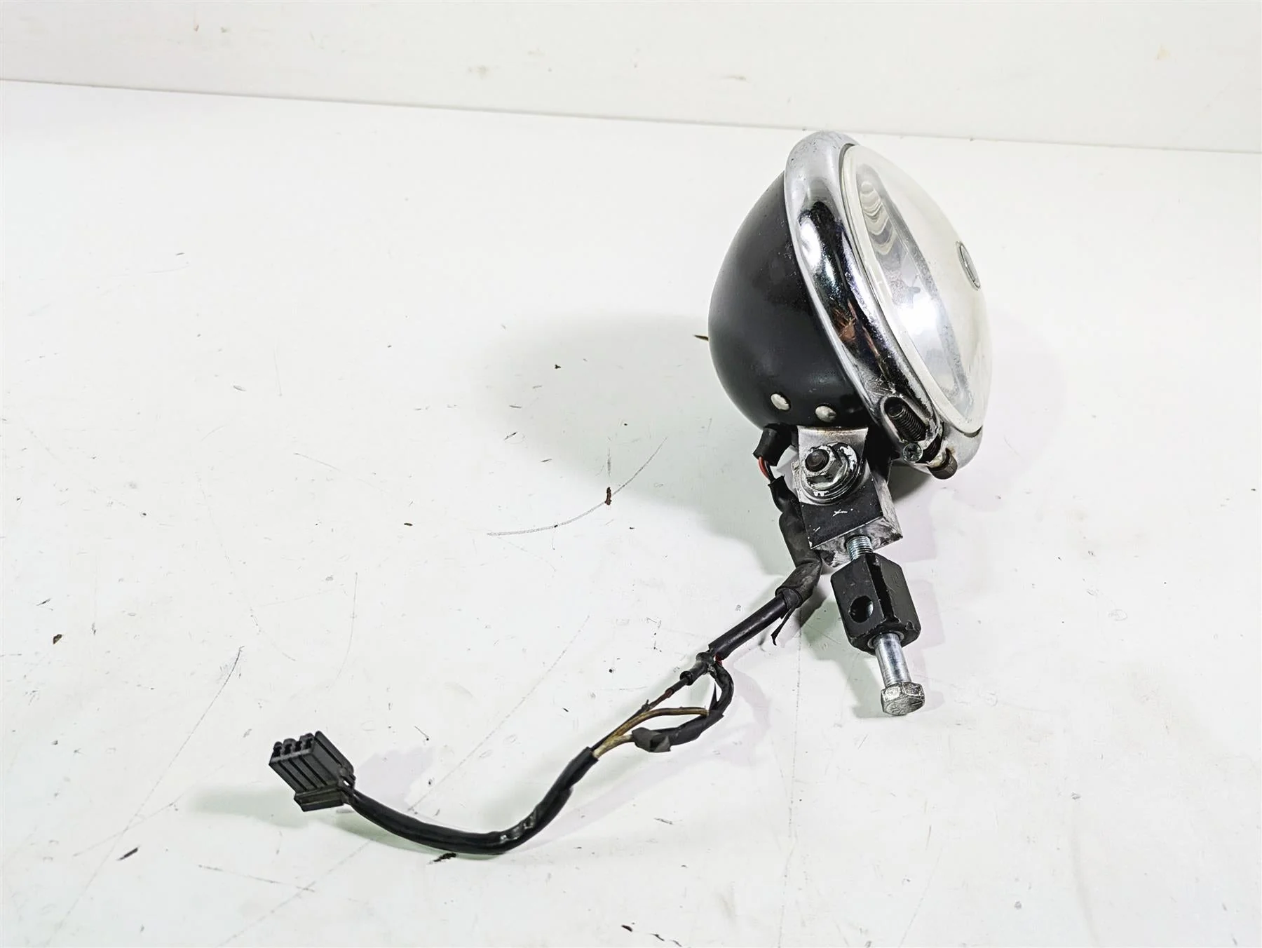 2016 Harley FXDL Dyna Low Rider Headlight Head Light Lamp & Bracket 69774-07A - Image 2