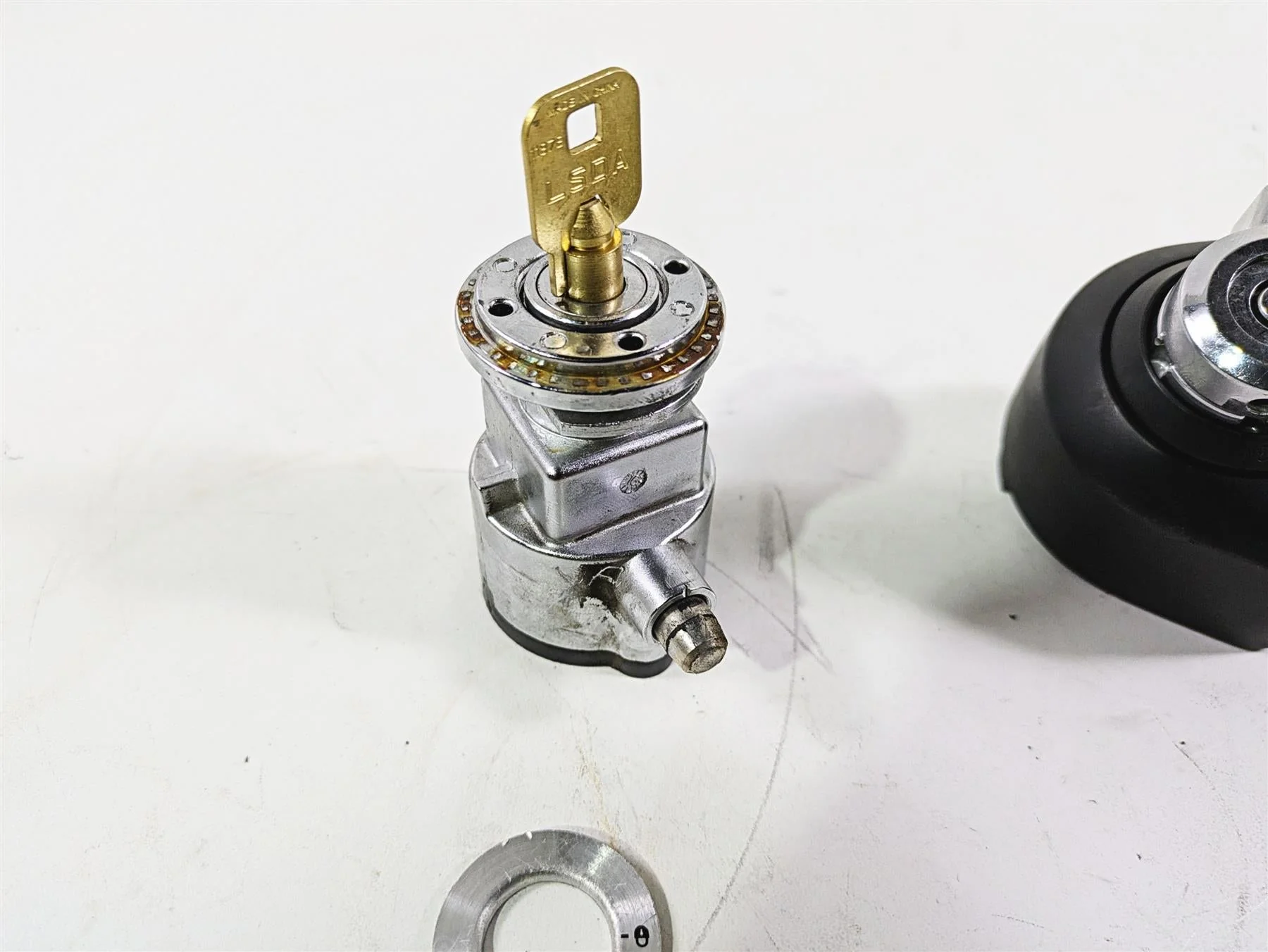 2016 Harley FXDL Dyna Low Rider Ignition Switch Key Lock Set 71475-06B - Image 8
