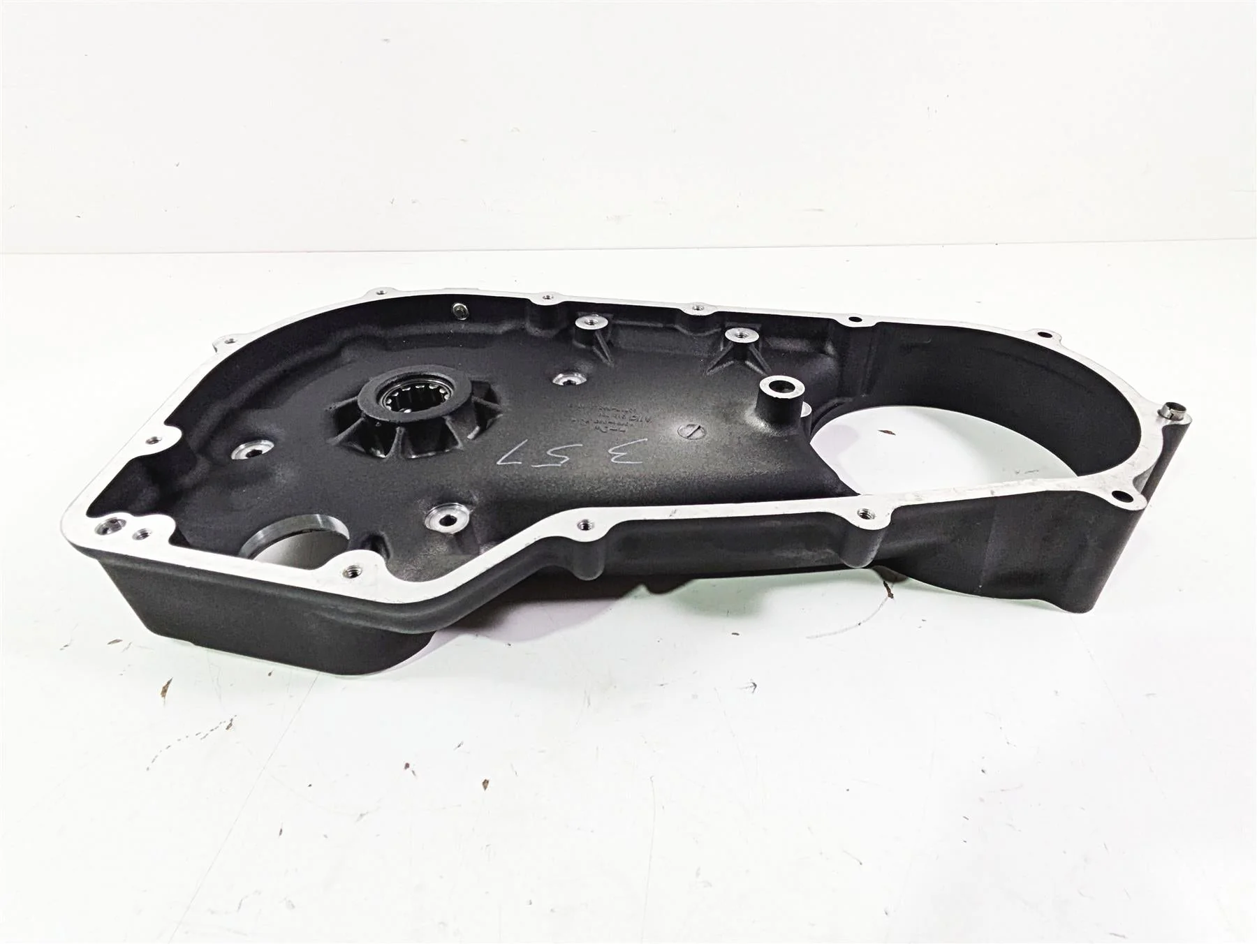 2016 Harley FXDL Dyna Low Rider Inner Primary Drive Clutch Cover 60681-06C - Image 3