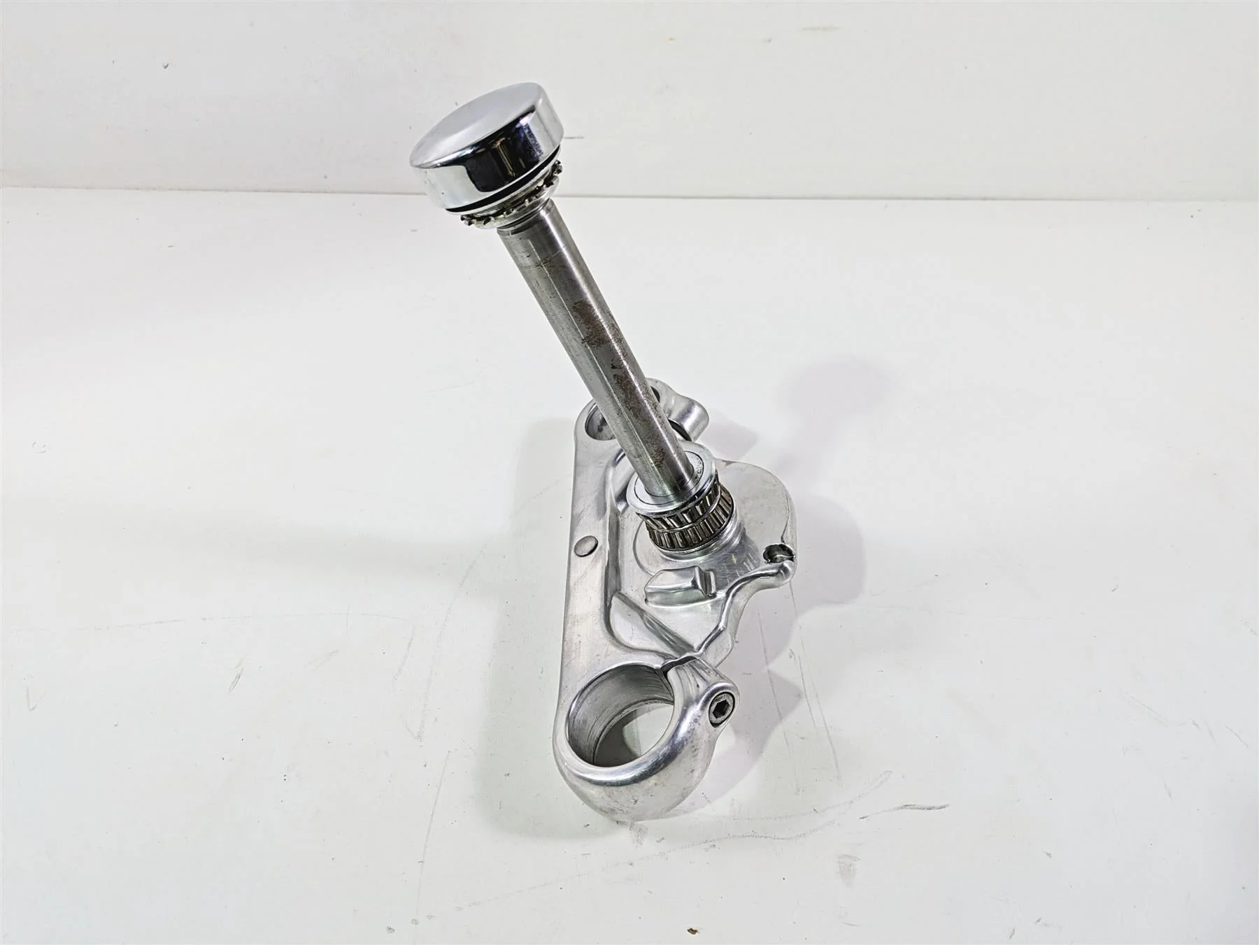 2016 Harley FXDL Dyna Low Rider Lower Triple Tree Clamp 49mm 45539-08 - Image 3