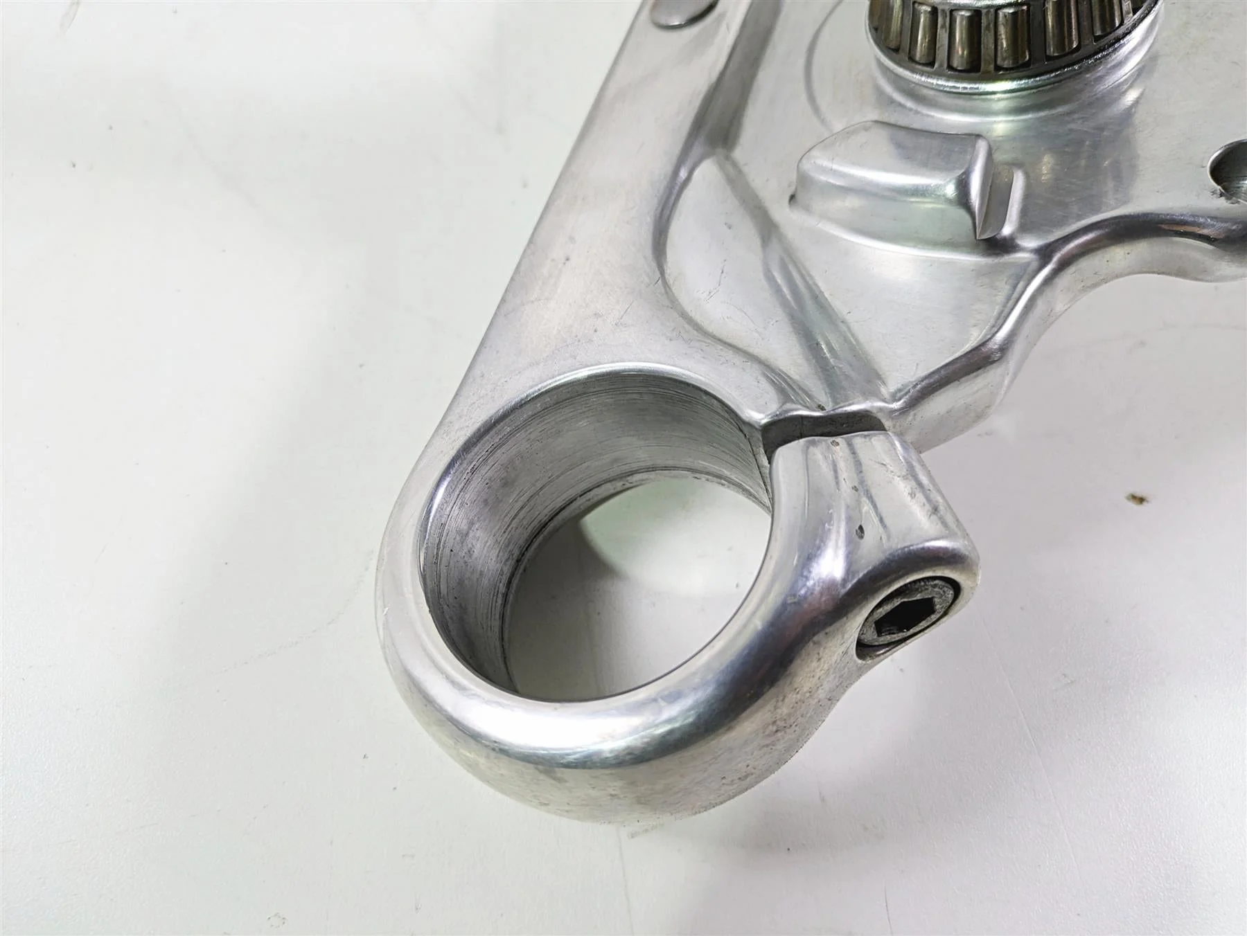 2016 Harley FXDL Dyna Low Rider Lower Triple Tree Clamp 49mm 45539-08 - Image 6