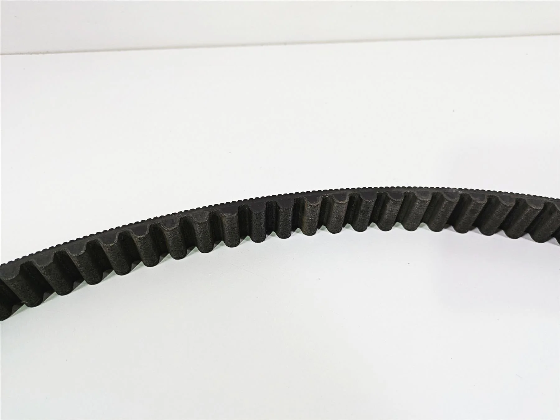 2016 Harley FXDL Dyna Low Rider Rear Drive Belt 131T 1" 40046-07 - Image 4