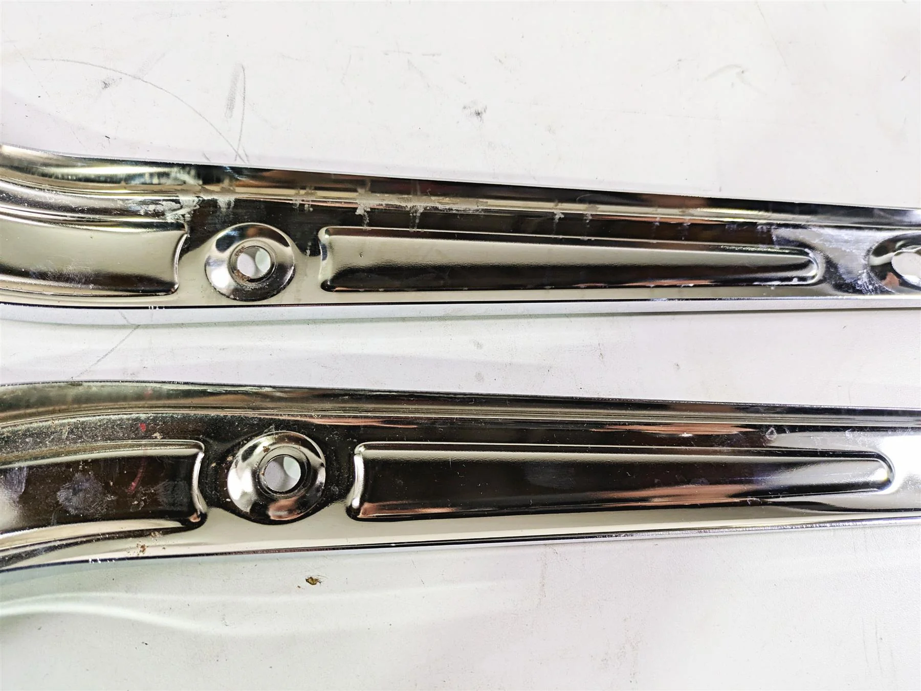 2016 Harley FXDL Dyna Low Rider Rear Fender Struts Braces 57300024 57300026 - Image 9