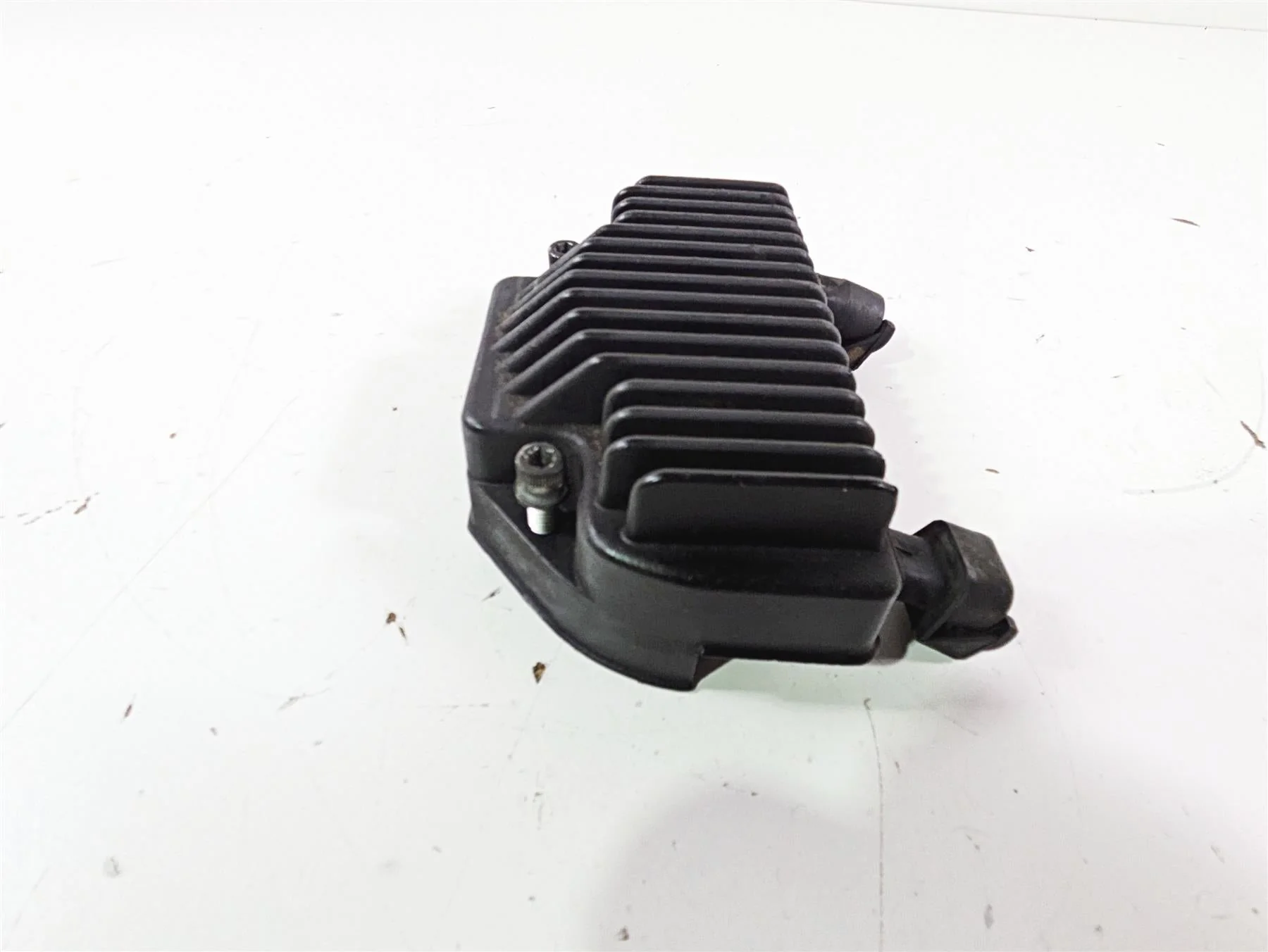 2016 Harley FXDL Dyna Low Rider Rectifier Voltage Regulator 74631-08A - Image 2