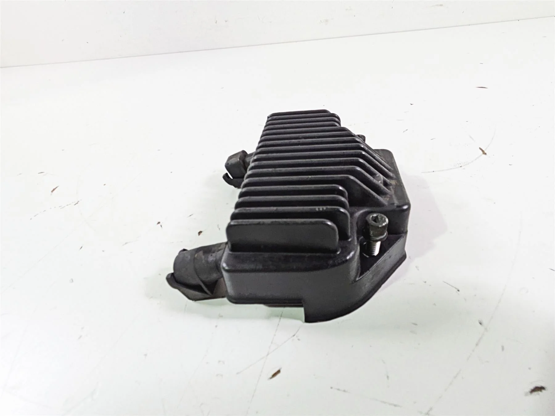 2016 Harley FXDL Dyna Low Rider Rectifier Voltage Regulator 74631-08A - Image 4
