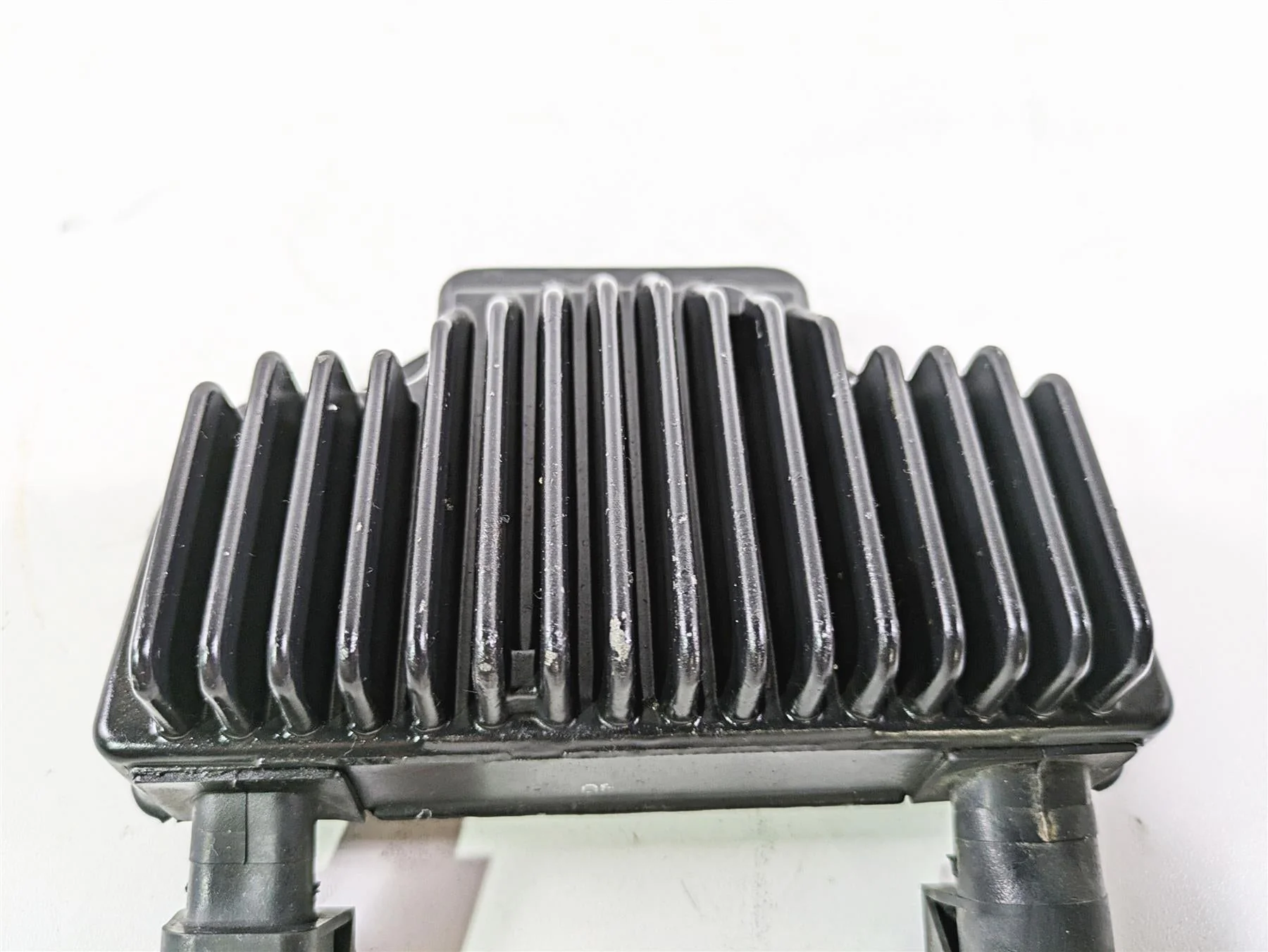 2016 Harley FXDL Dyna Low Rider Rectifier Voltage Regulator 74631-08A - Image 8