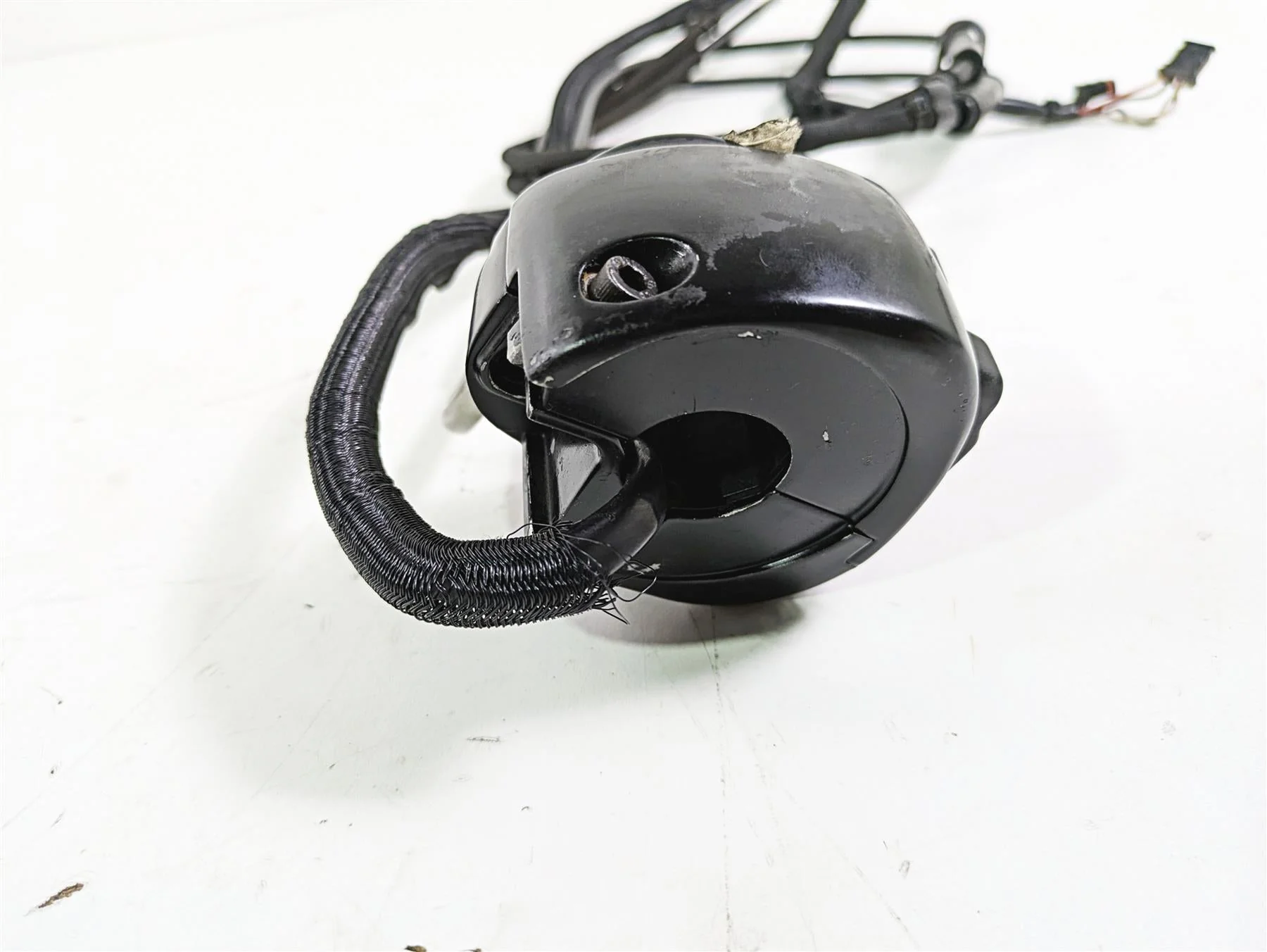 2016 Harley FXDL Dyna Low Rider Right Hand Control Switch - Read 71500361 - Image 2