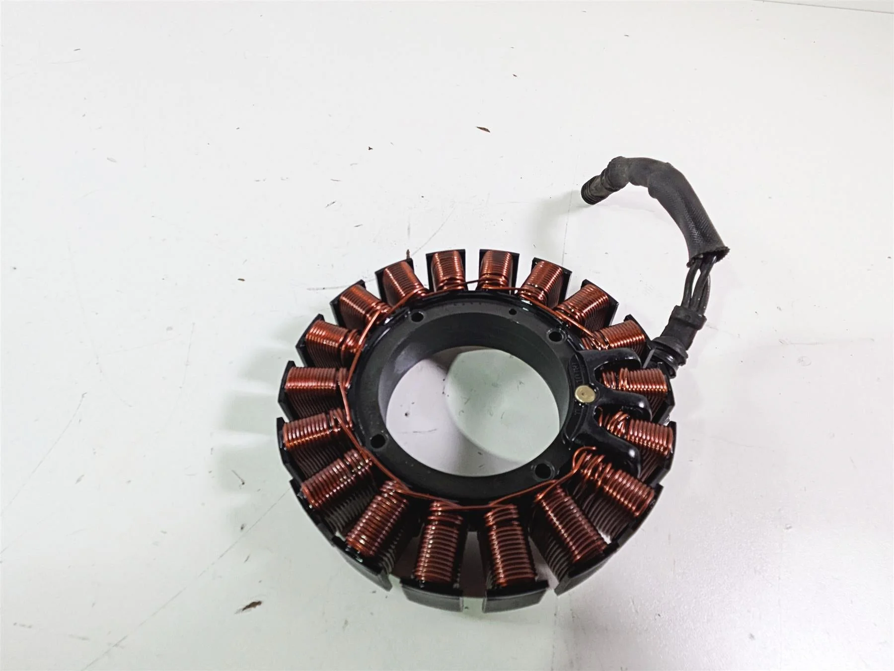 2016 Harley FXDL Dyna Low Rider Stator Alternator Generator 30017-08 - Image 2