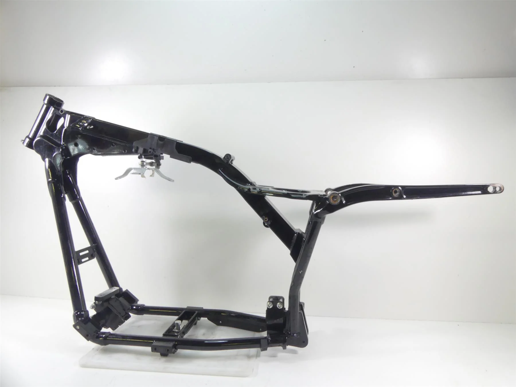 2016 Harley FXDLS Dyna Low Rider Bent Chassis Frame 29Dgr Slvg 47745-06B - Image 2