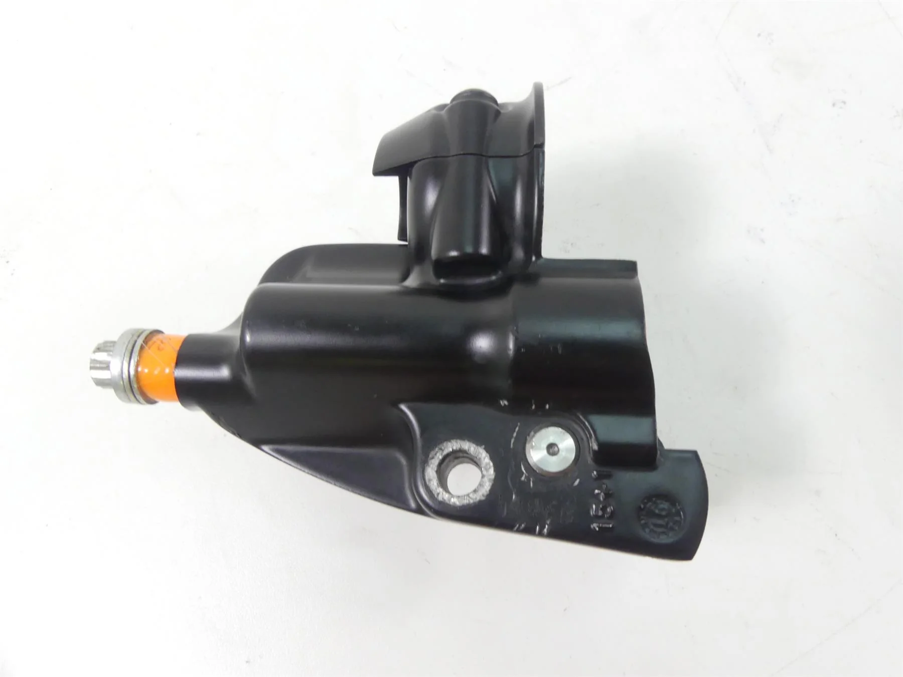 2016 Harley FXDLS Dyna Low Rider Front 11/16 Brake Master Cylinder 41700456 - Image 4
