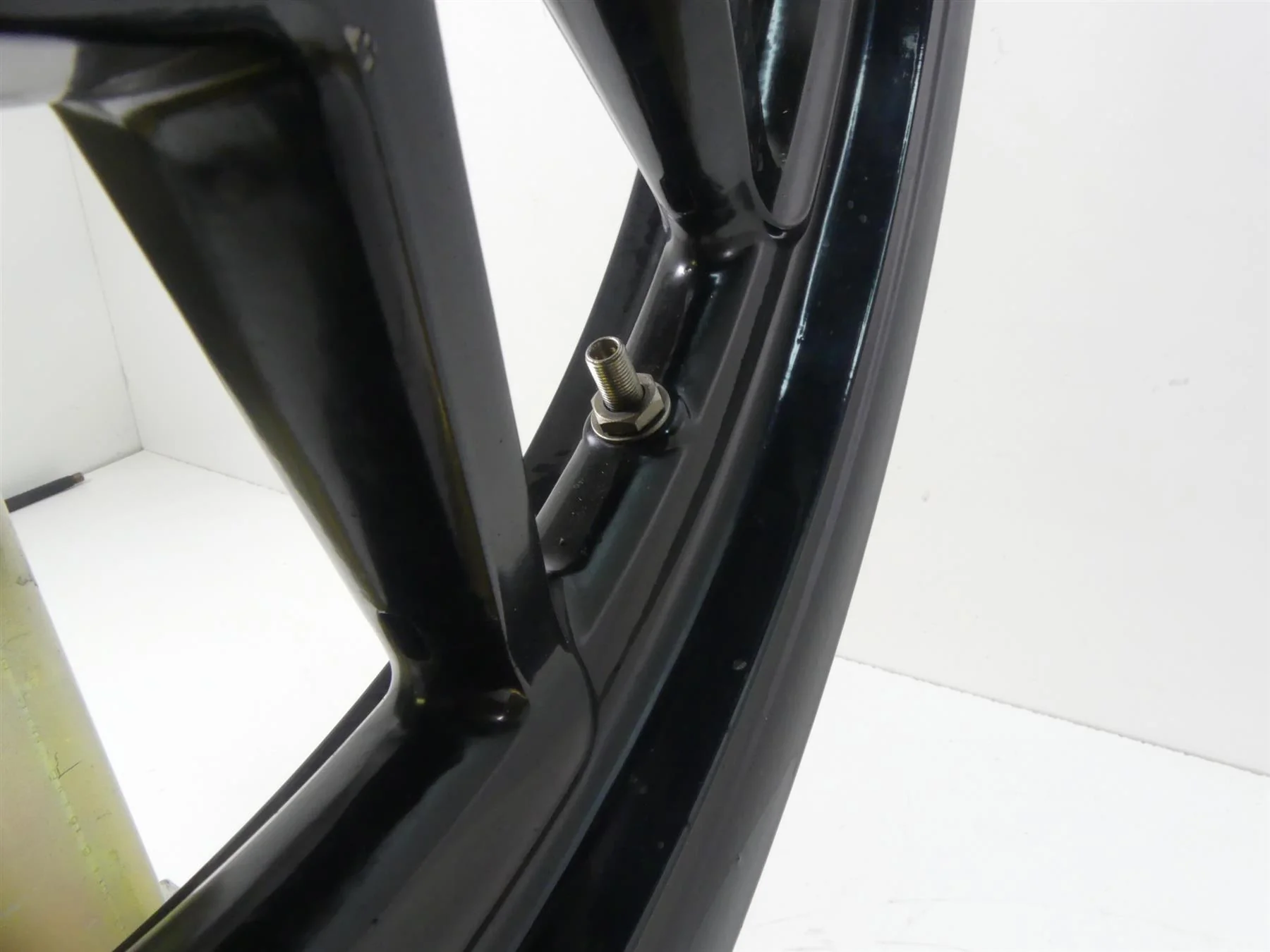 2016 Harley FXDLS Dyna Low Rider Front Wheel Rim 19x.25 -Read 43300449 - Image 7