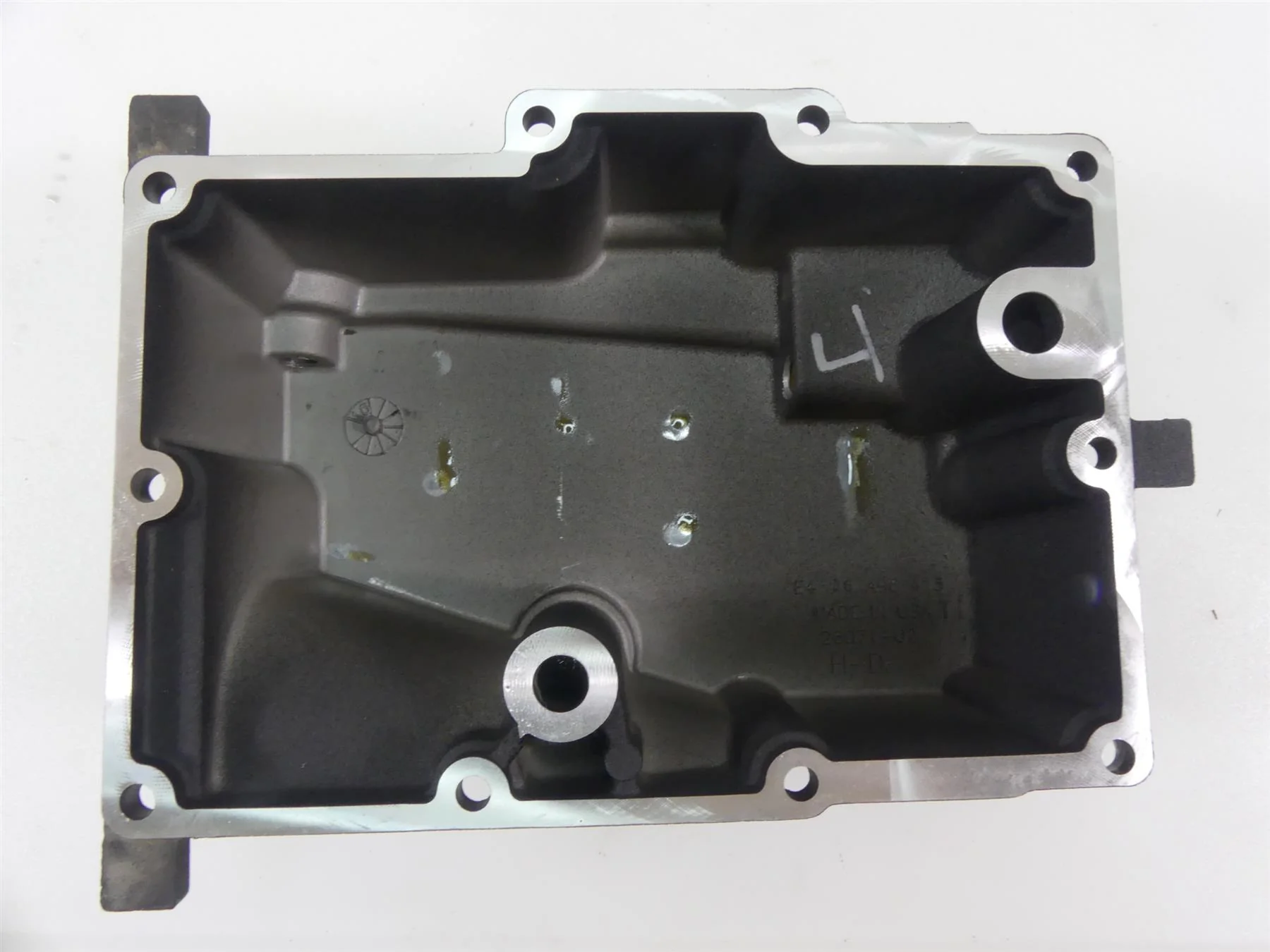 2016 Harley FXDLS Dyna Low Rider Lower Oil Pan Transmission Cover 26071-02 - Image 4