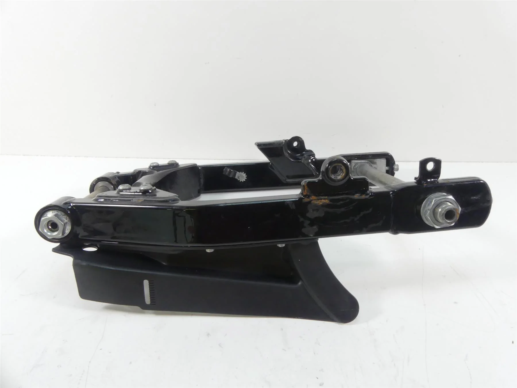 2016 Harley FXDLS Dyna Low Rider Rear Swingarm Swing Arm & 25mm Axle 47820-10 - Image 3