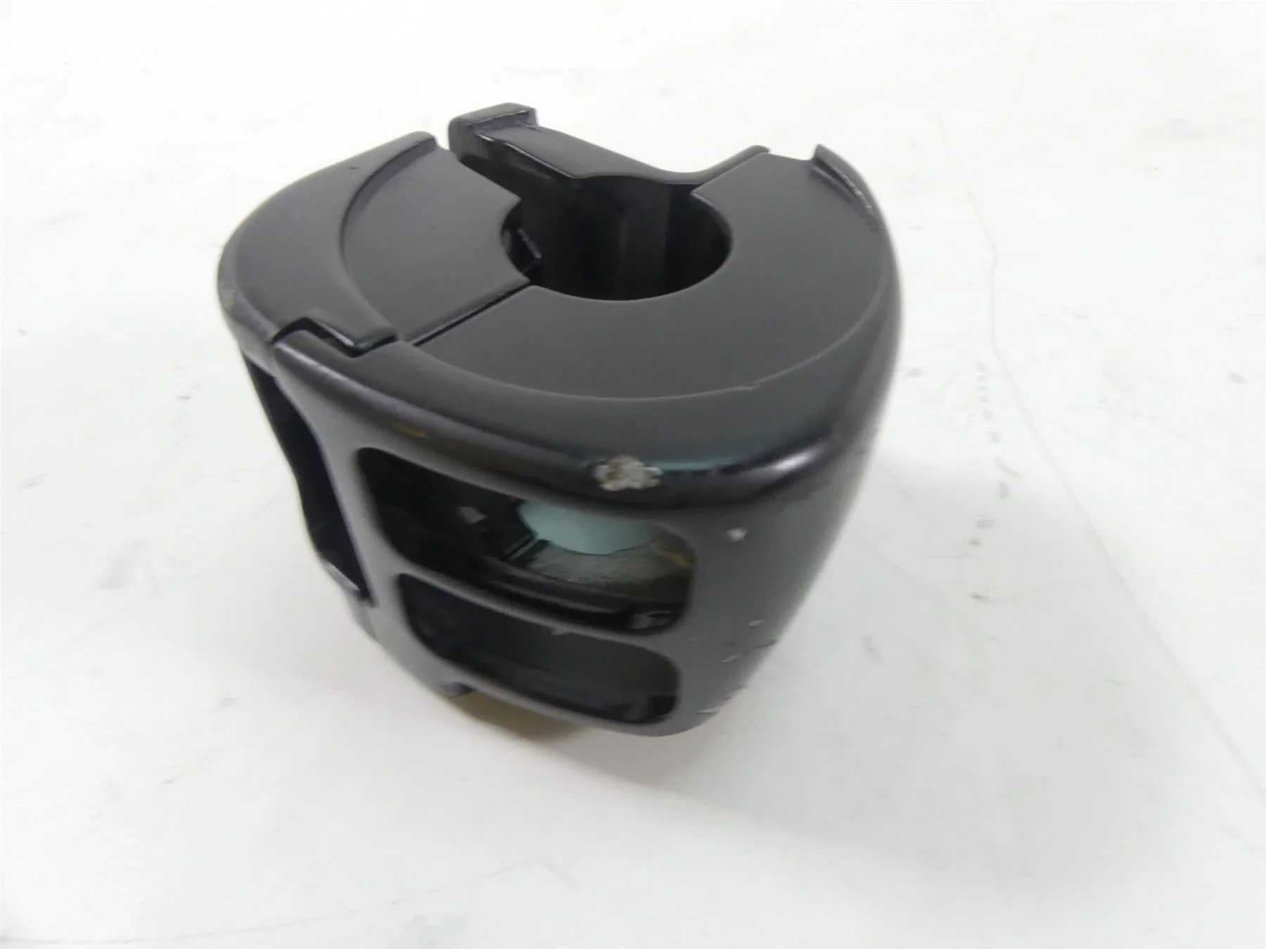 2016 Harley FXDLS Dyna Low Rider Right Hand Control Switch Housing 72921-11 - Image 5