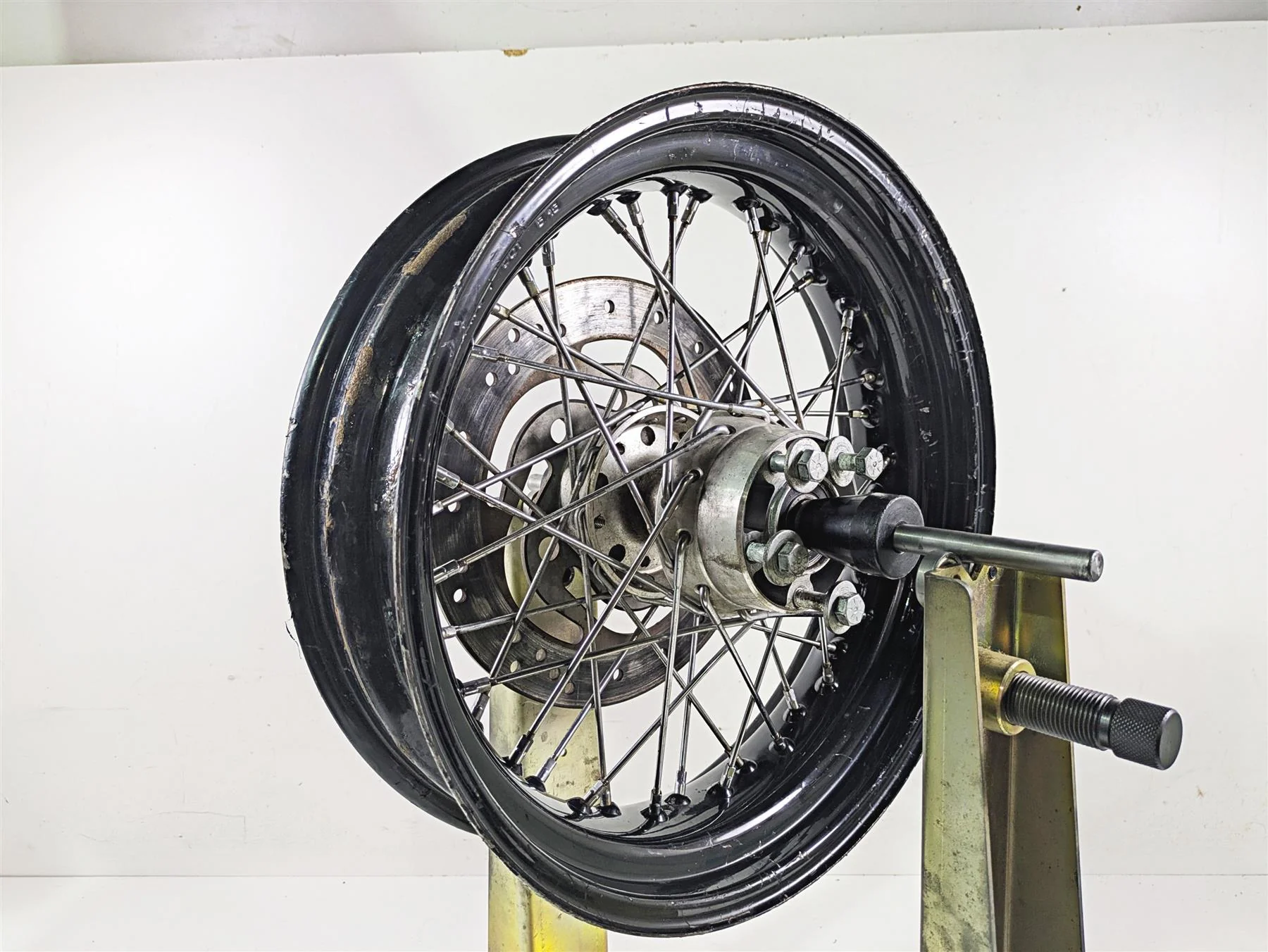 2016 Harley FXDWG Dyna Wide Glide 17x4.5 Rear Wheel Spoke Rim - Read 41430-09A - Image 4