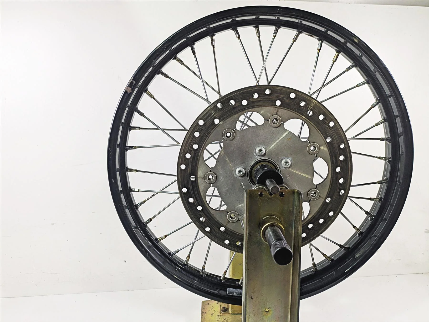 2016 Harley FXDWG Dyna Wide Glide 21x2.15 Front Wheel Spoke Rim - Read 41325-10 - Image 3