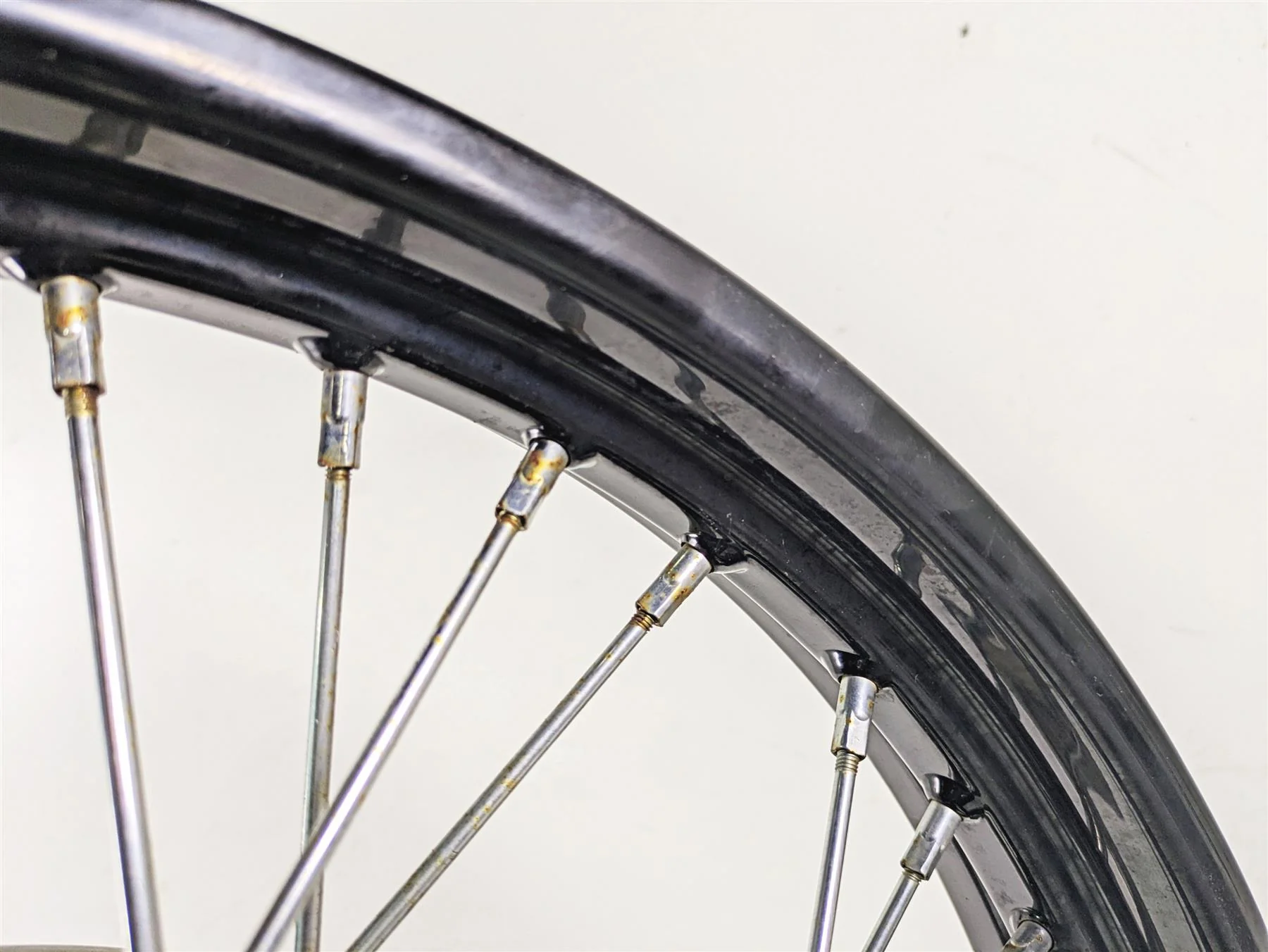 2016 Harley FXDWG Dyna Wide Glide 21x2.15 Front Wheel Spoke Rim - Read 41325-10 - Image 6
