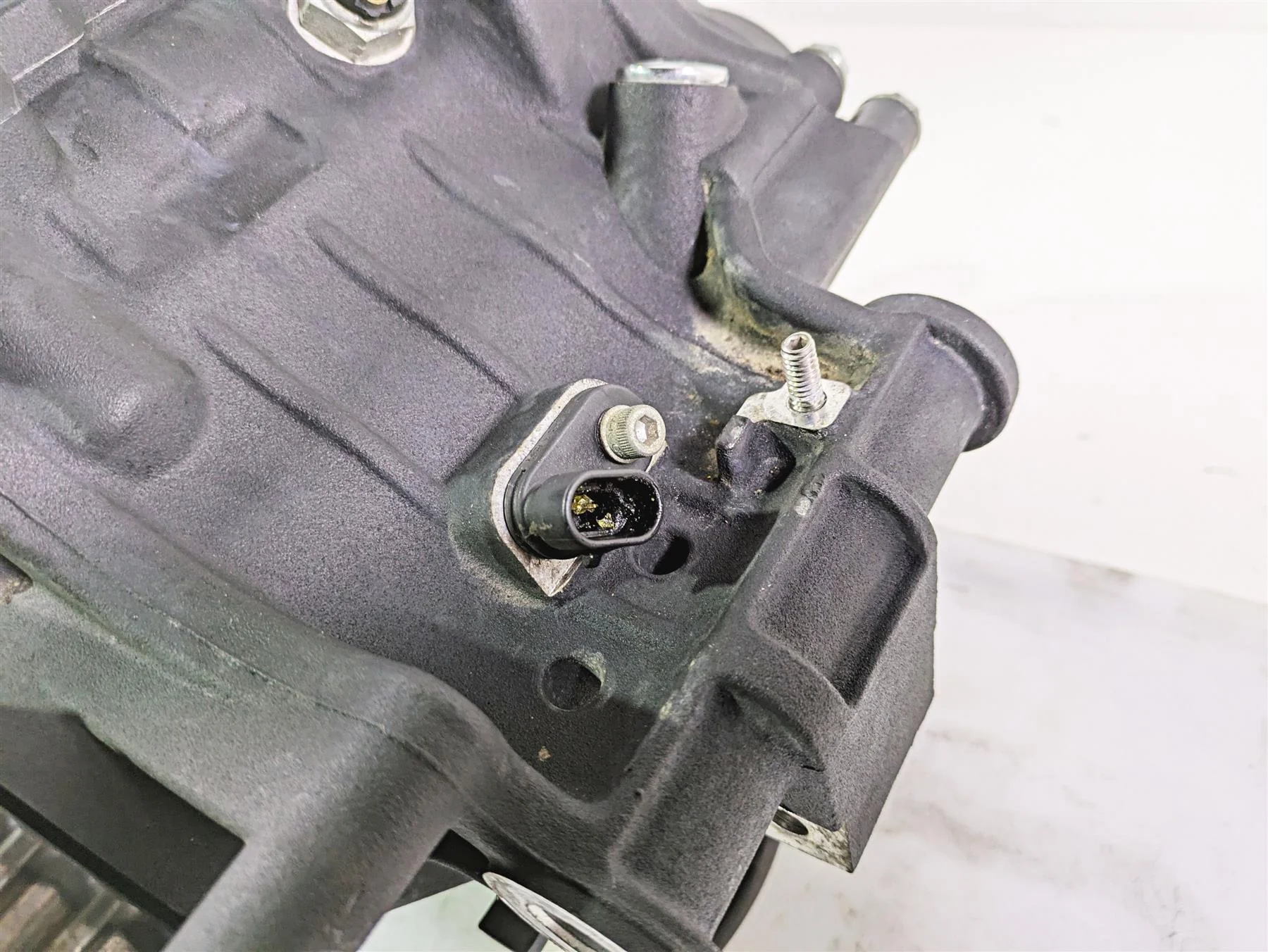 2016 Harley FXDWG Dyna Wide Glide 6-Speed Transmission Gear Box 33083-10A - Image 11