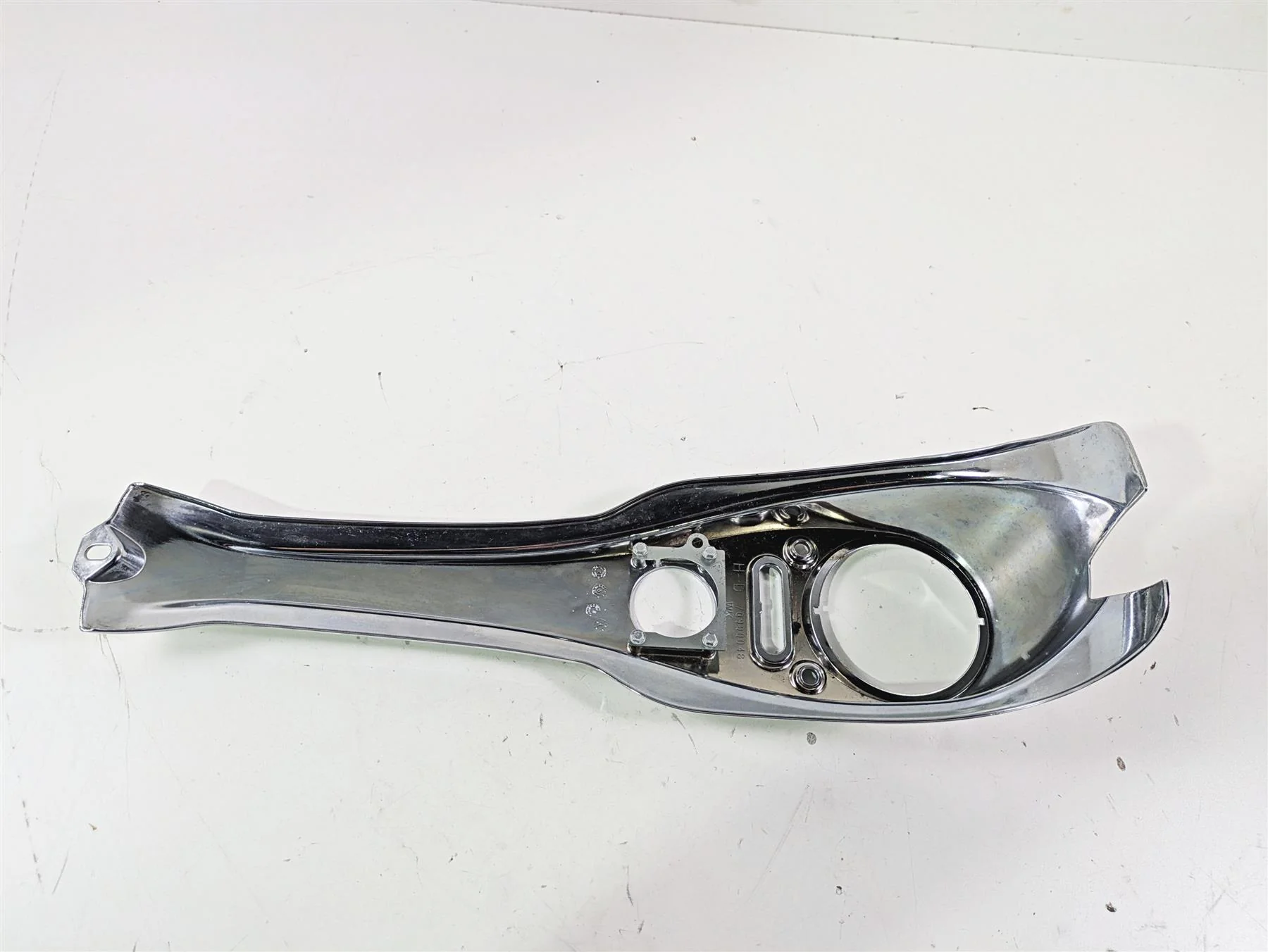 2016 Harley FXDWG Dyna Wide Glide Chrome Fuel Tank Dash Cover Console 70900048 - Image 5