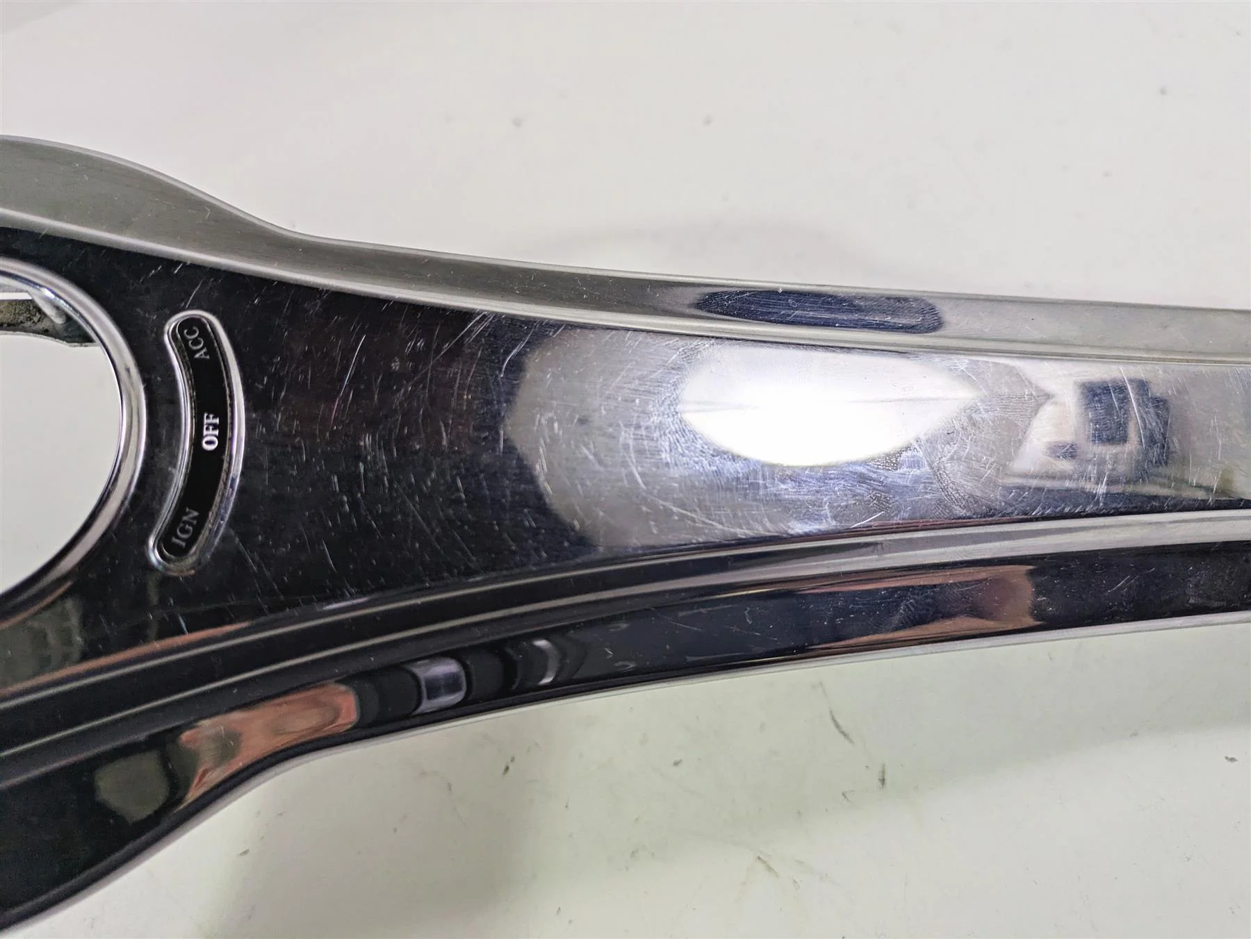 2016 Harley FXDWG Dyna Wide Glide Chrome Fuel Tank Dash Cover Console 70900048 - Image 8