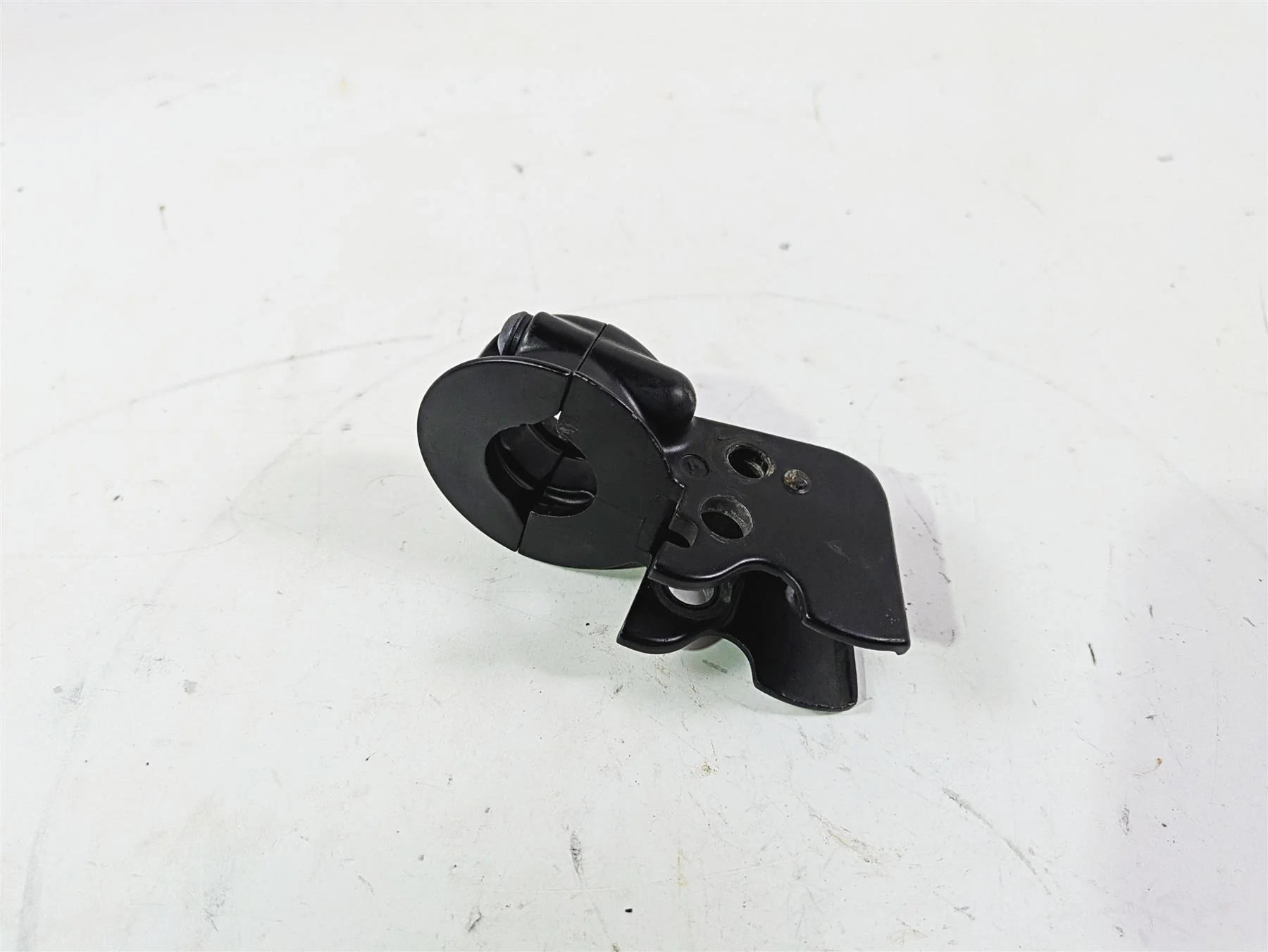 2016 Harley FXDWG Dyna Wide Glide Clutch Perch  38608-96 - Image 3