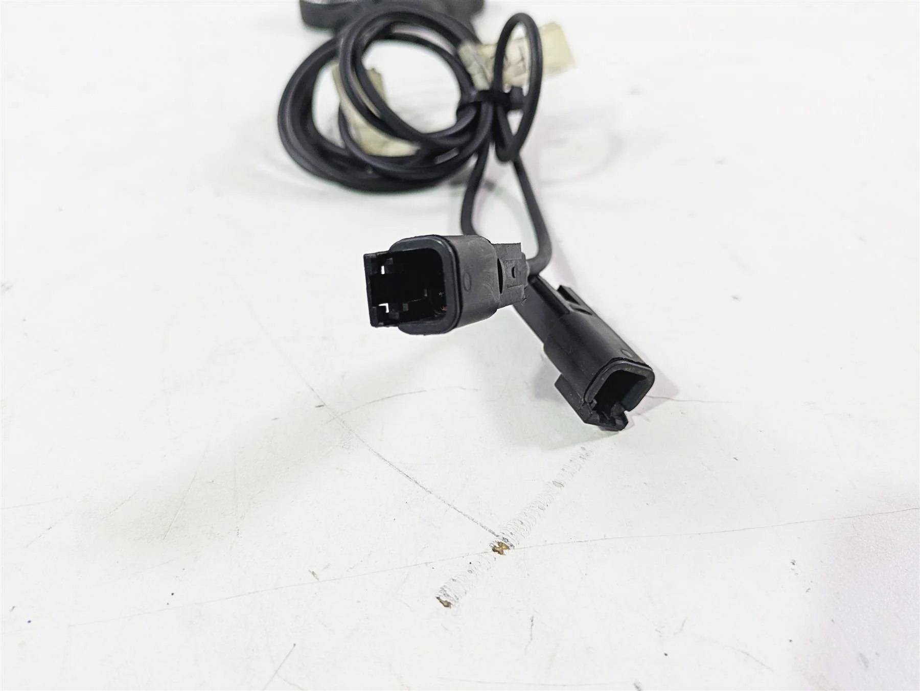 2016 Harley FXDWG Dyna Wide Glide Front & Rear Abs Sensor Set 40682-12 - Image 8