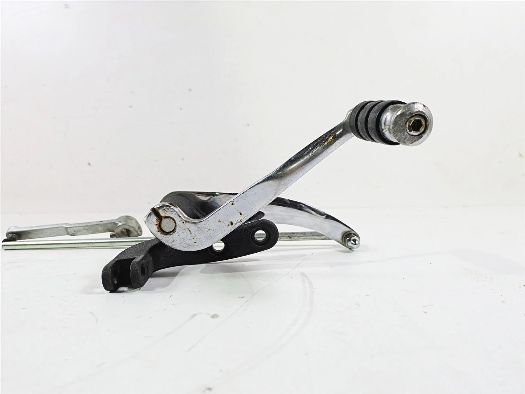 2016 Harley FXDWG Dyna Wide Glide Left Fw Control Footpeg Shifter -Read 33693-03 - Image 11