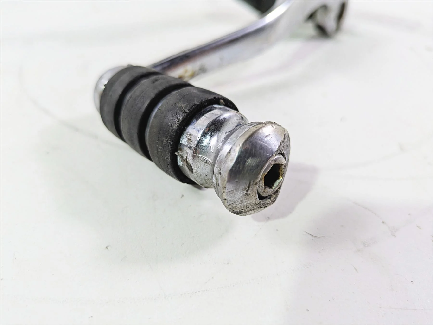 2016 Harley FXDWG Dyna Wide Glide Left Fw Control Footpeg Shifter -Read 33693-03 - Image 7