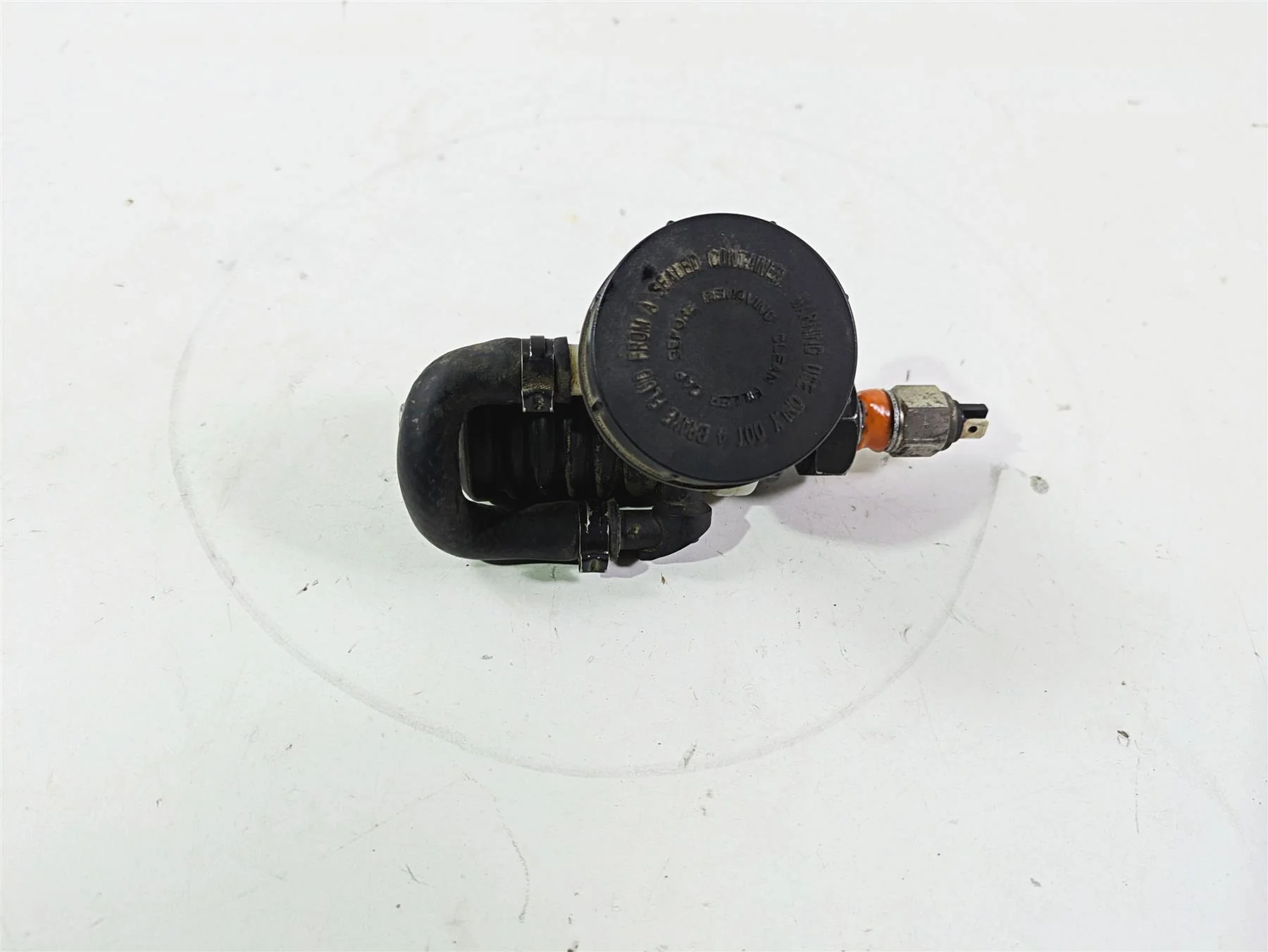2016 Harley FXDWG Dyna Wide Glide Rear Brake Master Cylinder 41700065A - Image 4