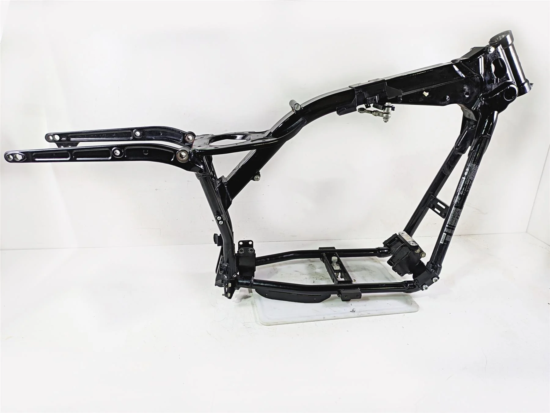 2016 Harley FXDWG Dyna Wide Glide Straight Main Frame Chassis 34dgr 47748-10A